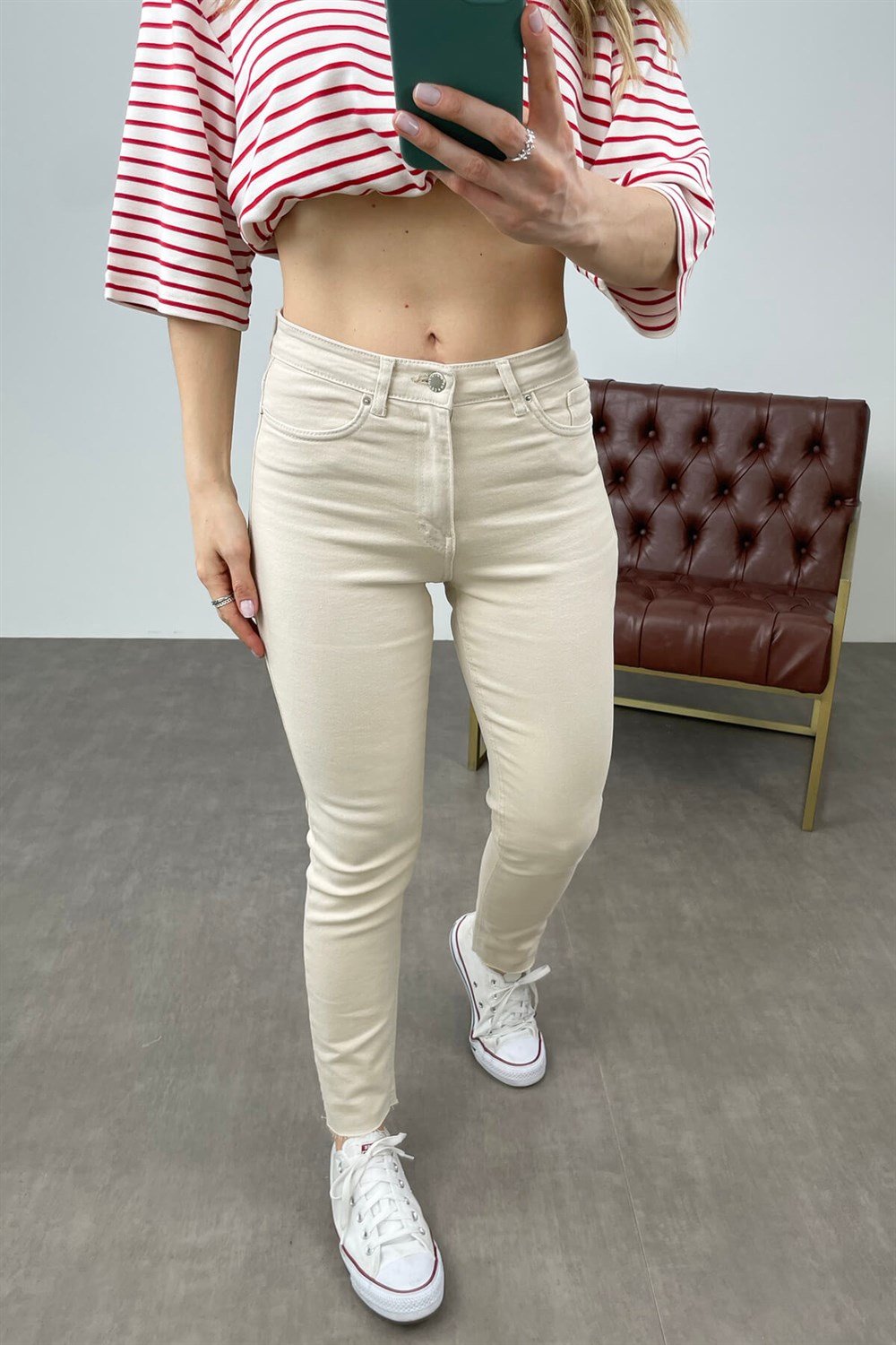 Taş Rengi Likralı Mom Jean - Main Image