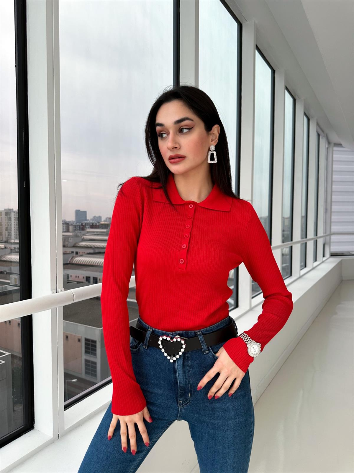 Fiyonklu Dekor Kesikli İnce Kazak