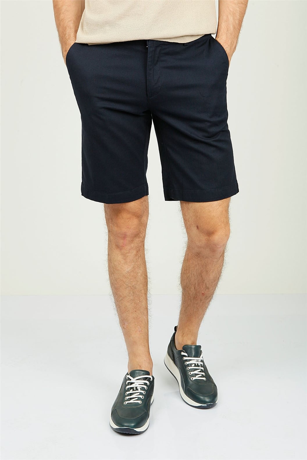 Lacivert Comfort Fit Bermuda Şort · 6