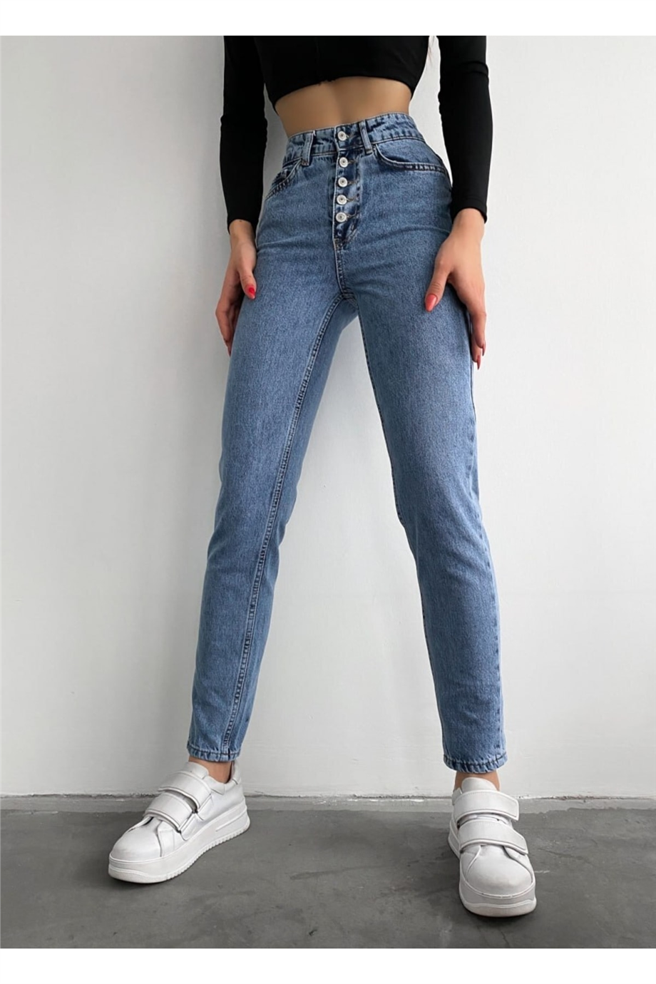 Kadın Yüksek Bel Kar Yıkamalı 5 Düğmeli Mom Jean Pantolon Zyn-58398 - MAVİ · 4
