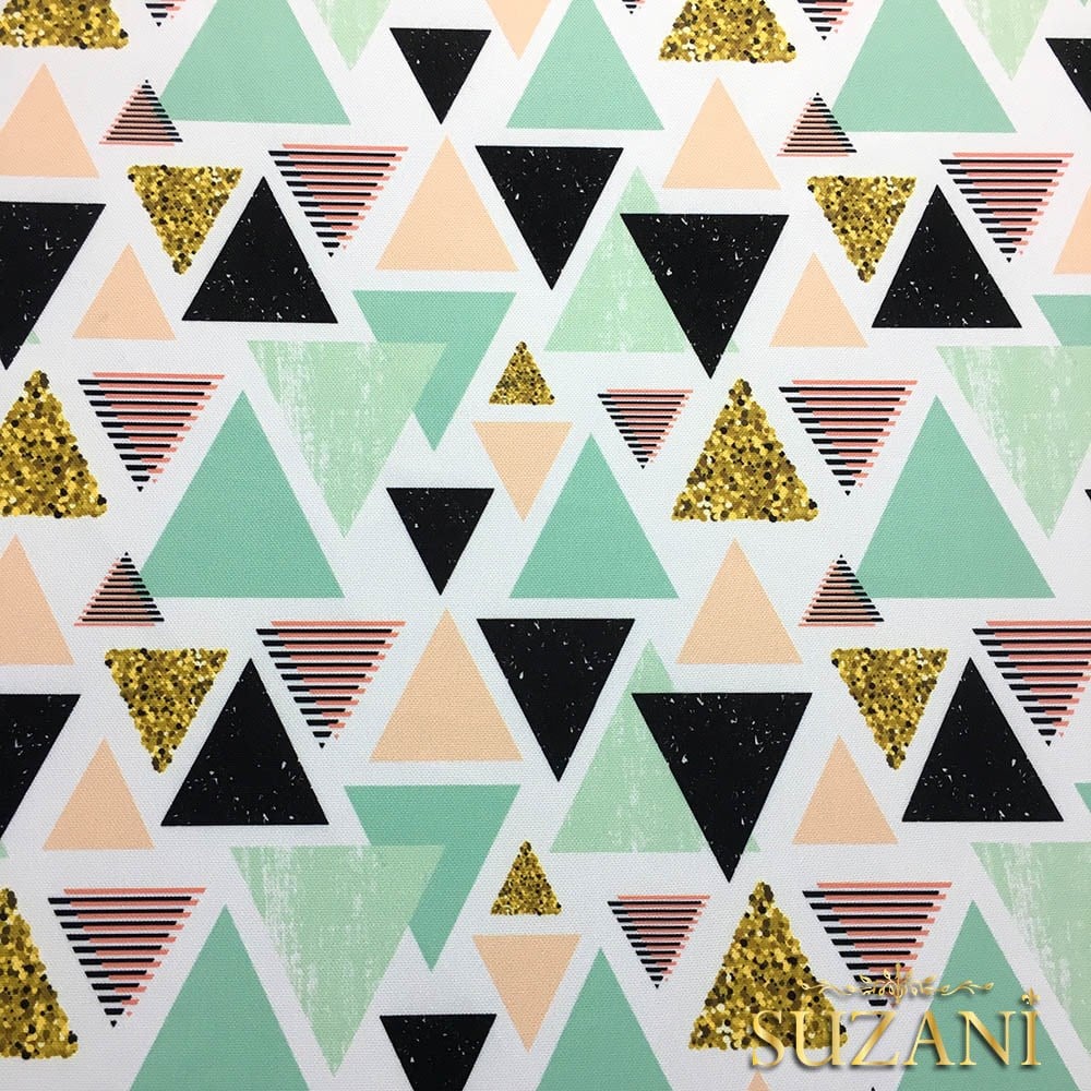 Geometrik Altın Üçgenler Desenli Kumaş