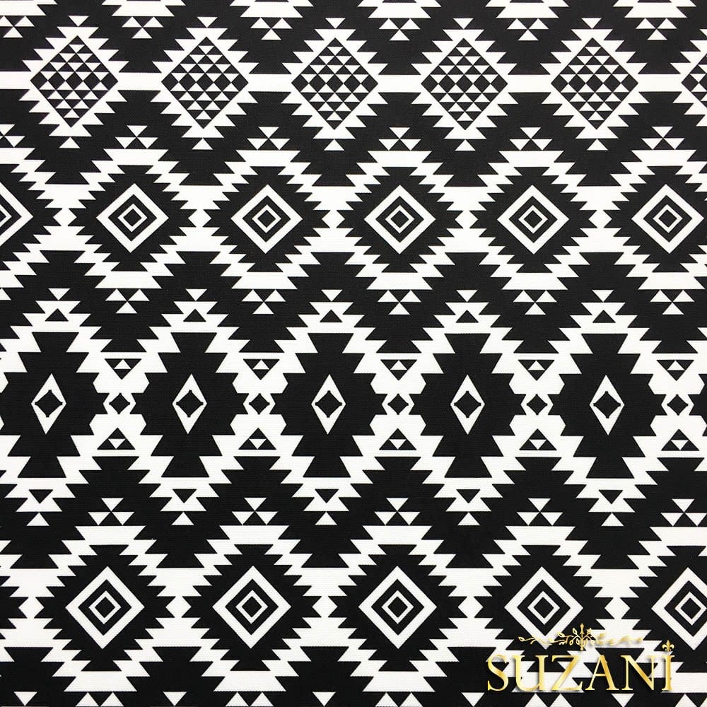 Siyah Beyaz Etnik Kilim Desenli Kumaş