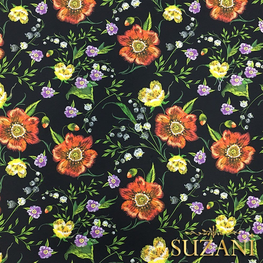 Siyah Üzeri Kırmızı Mor Çiçekli Kumaş