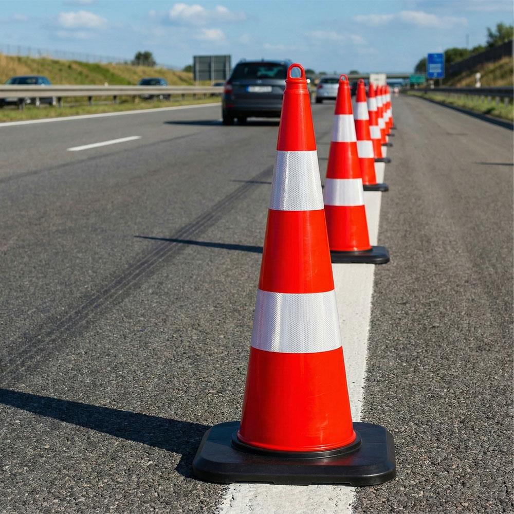 PVC Trafik Konisi 90 cm Çift Reflektifli Trafik Dubası AğırlıklıTrafik Konisi PVC 90 cm