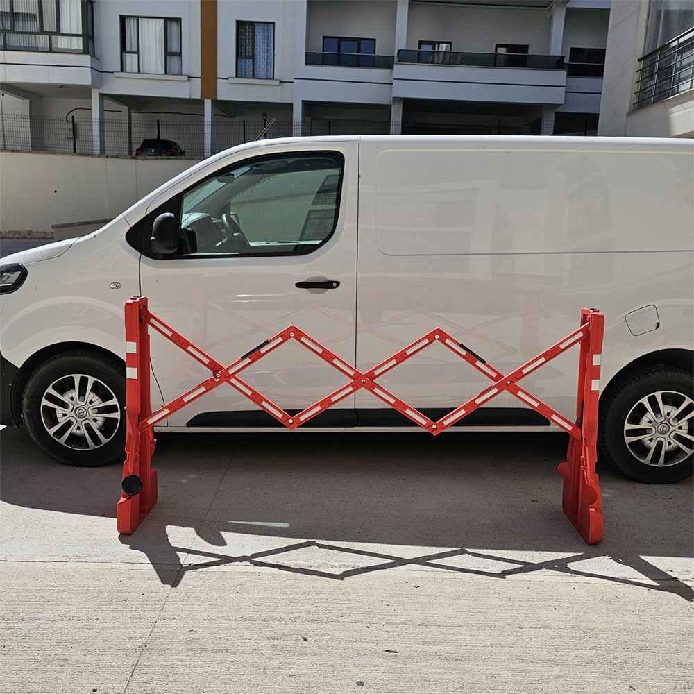 Reflektifli Akordiyon Bariyer Kırmızı 230 x 110 cmAkordiyon Bariyer