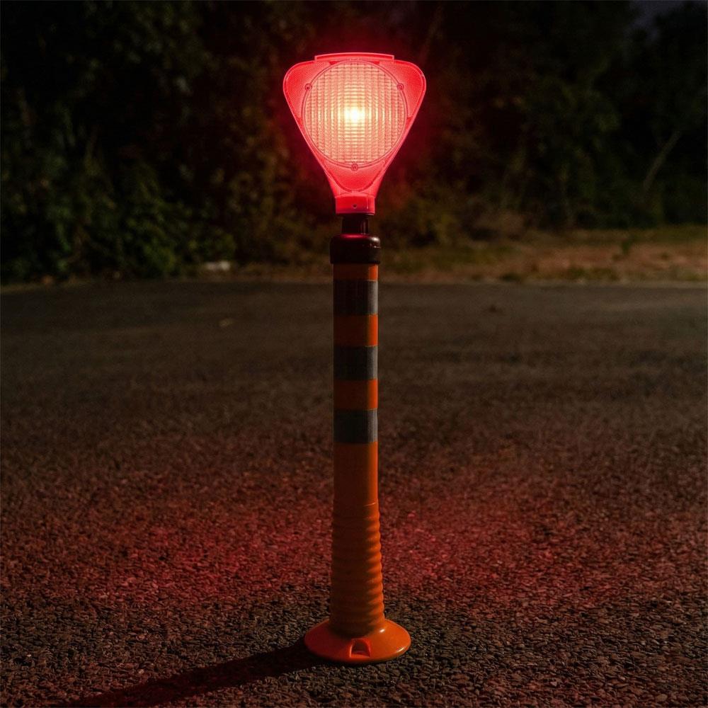 Solar LED Barricade Flasher – RedSolar Flashers