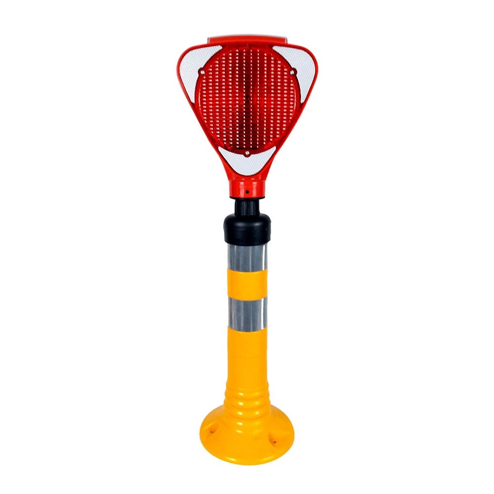 Delineator Set with Solar Triangle Flasher – Red