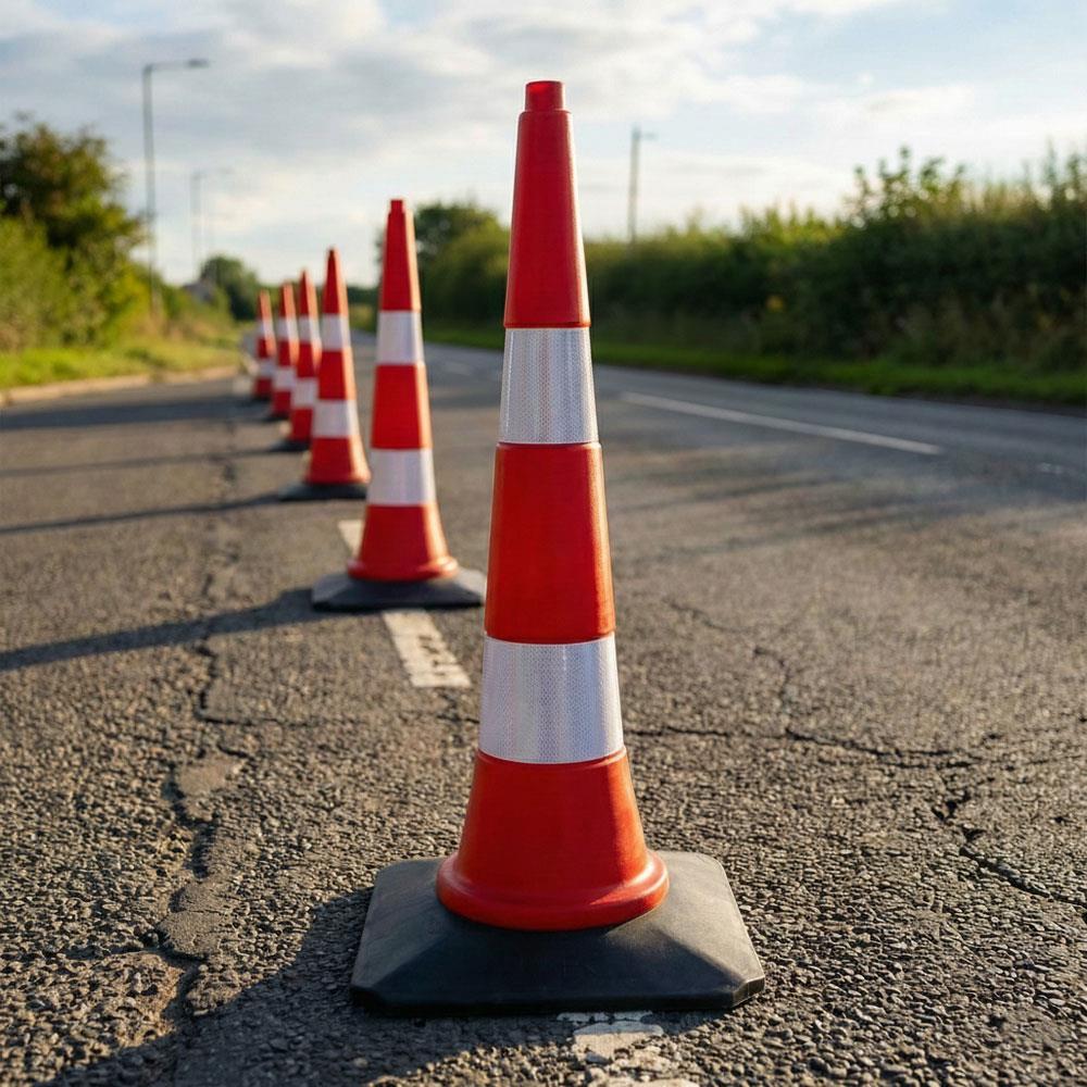 Trafik ve Reklam Konisi 90 cm, Kauçuk Tabanlı (HDPE) Trafik DubasıPVC Traffic Cones 90 cm