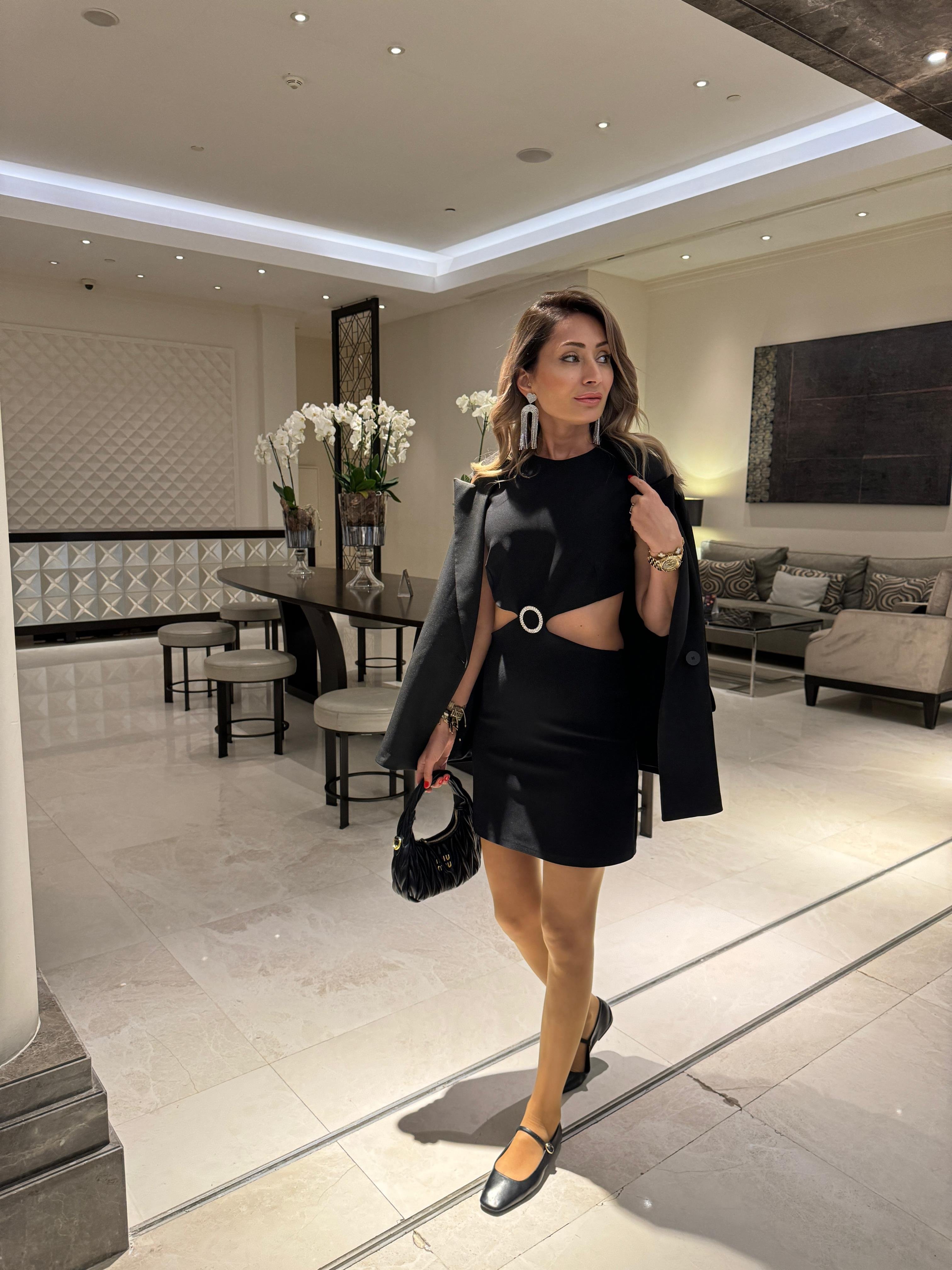 Aksesuarlı Siyah Tasarım Elbise ELBİSE