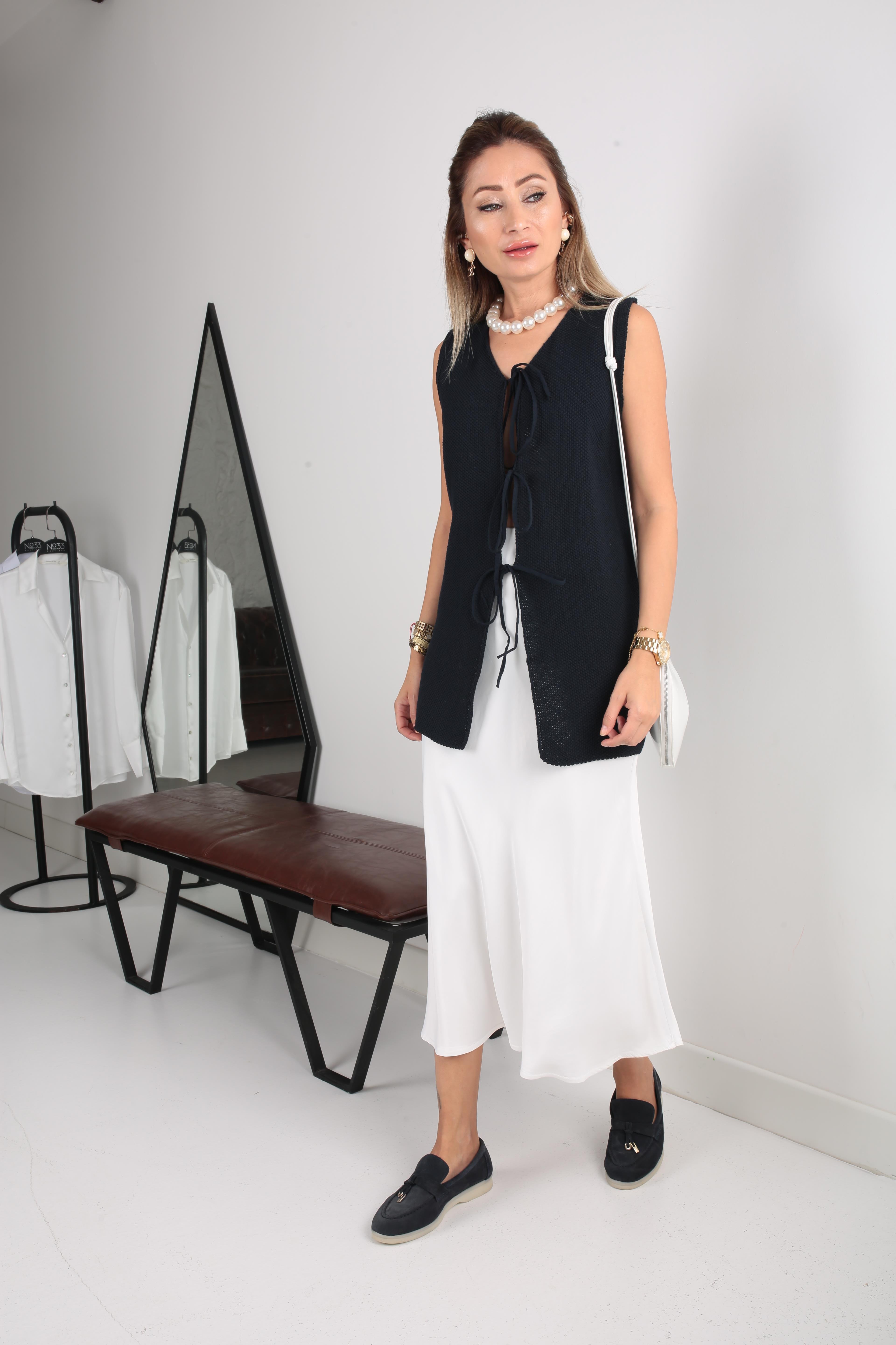 Beli Lastikli Beyaz Saten Etek ETEK