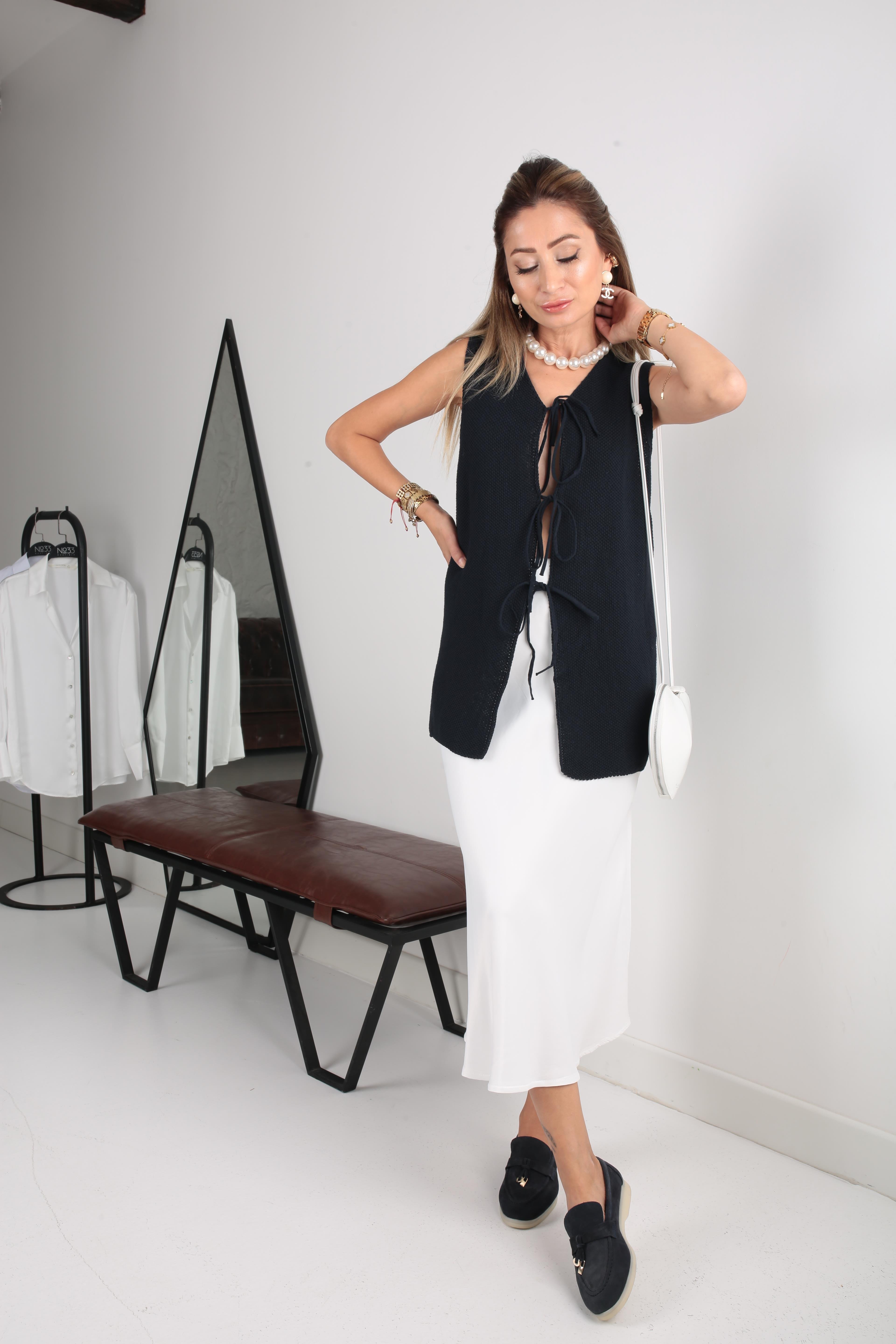 Beli Lastikli Beyaz Saten Etek ETEK