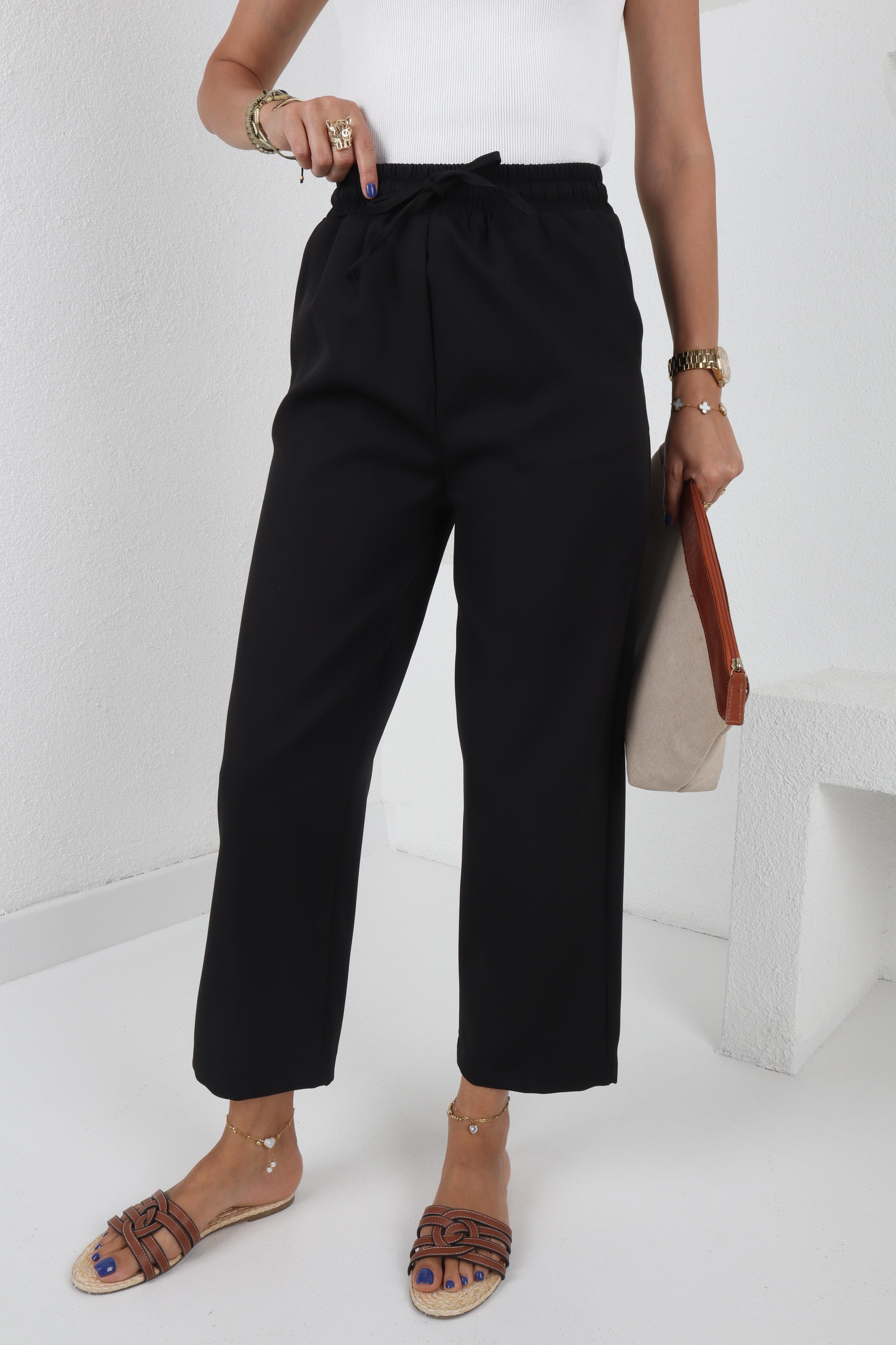 Beli Lastikli Yandan Cepli Siyah Pantolon PANTOLON