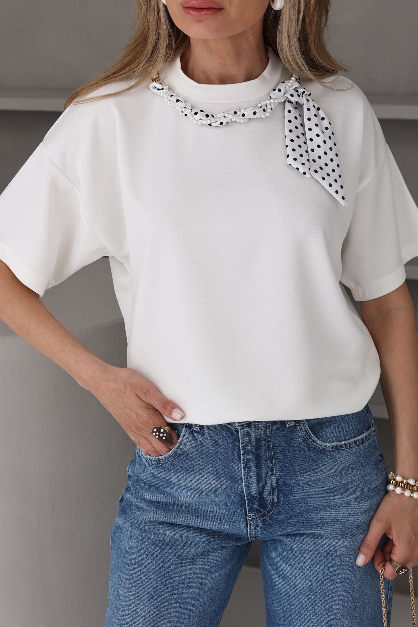 Beyaz Fularlı Basic Tshirt T-SHİRT | NO33