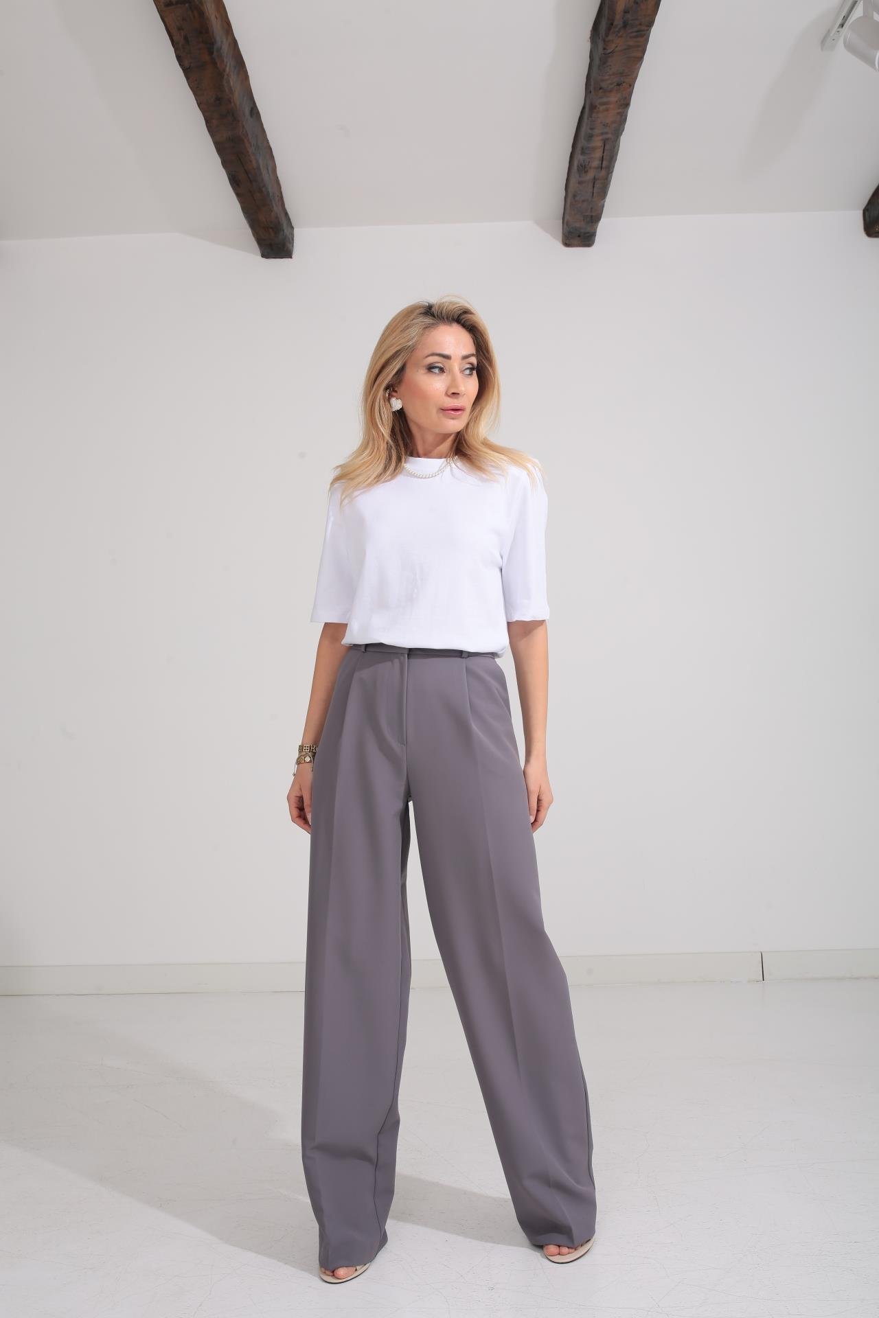 Beyaz Vatkalı Basic Tshirt T-SHİRT