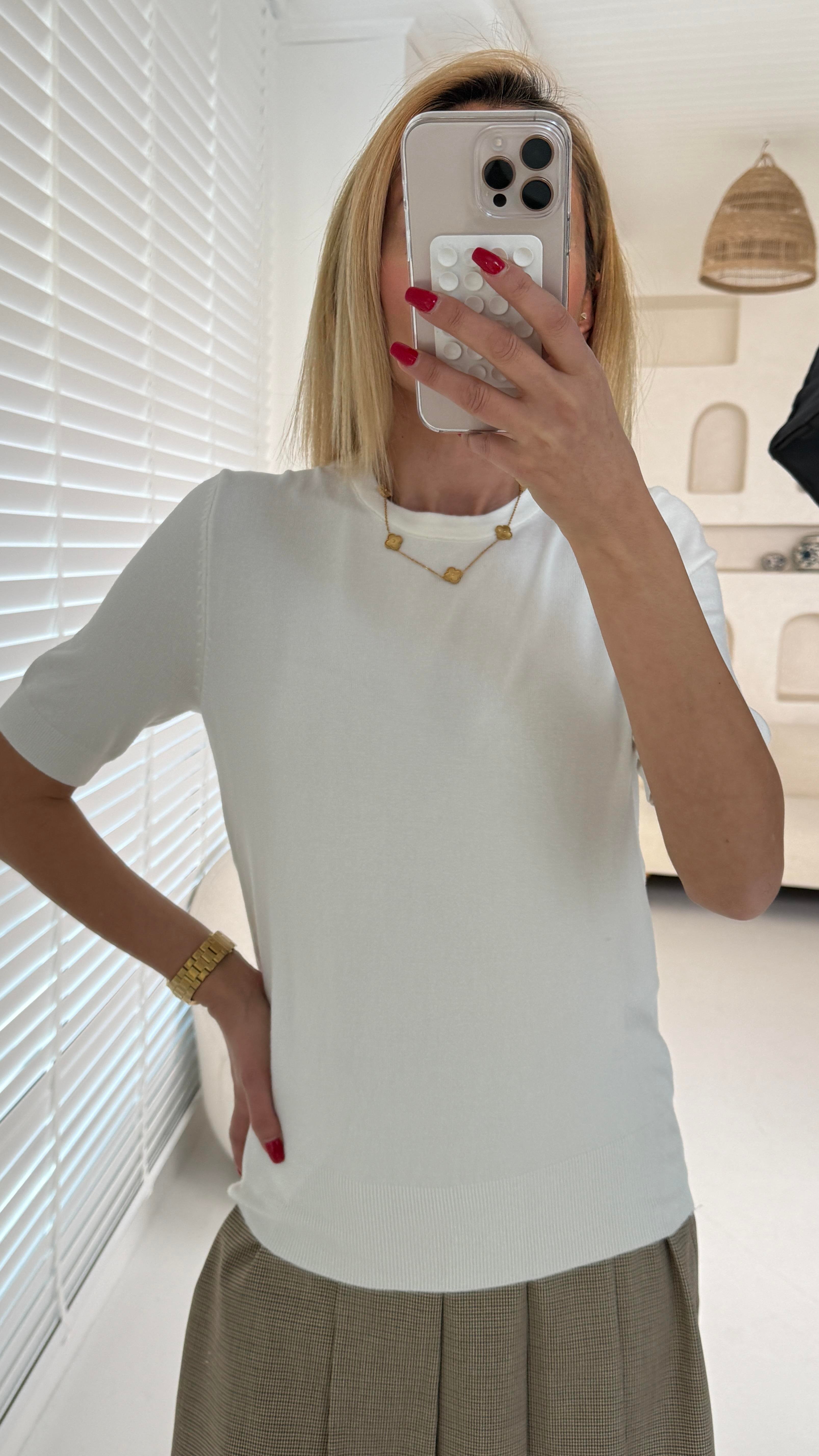 Bisiklet Yaka Arkası Düğmeli Kısa Kol Kazak TRİKO VE KAZAK