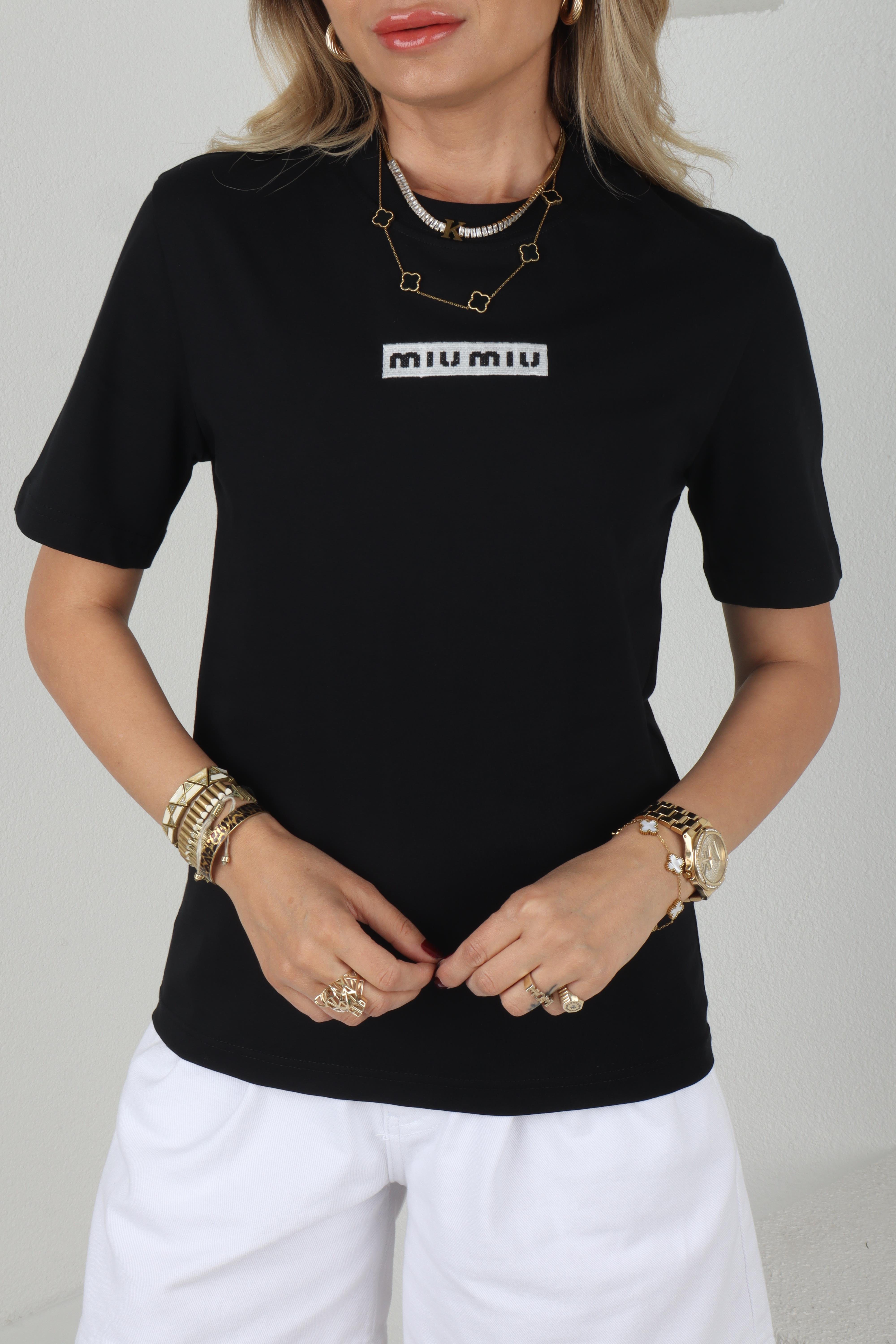 Bisiklet Yaka Dolgu Nakışlı Siyah Tshirt T-SHİRT