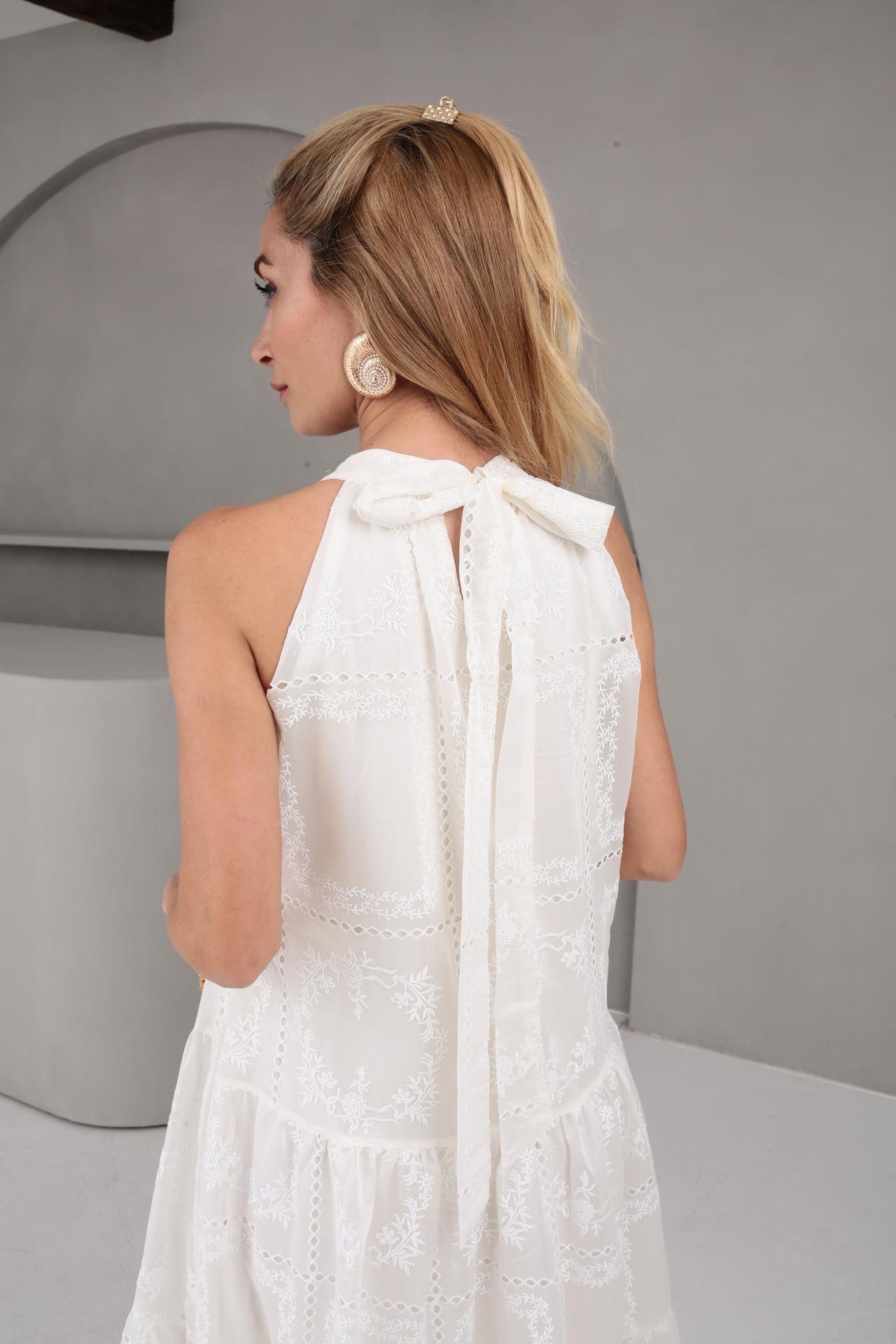 Boyundan Bağlı Organze Nakışlı İthal Elbise ELBİSE | NO33