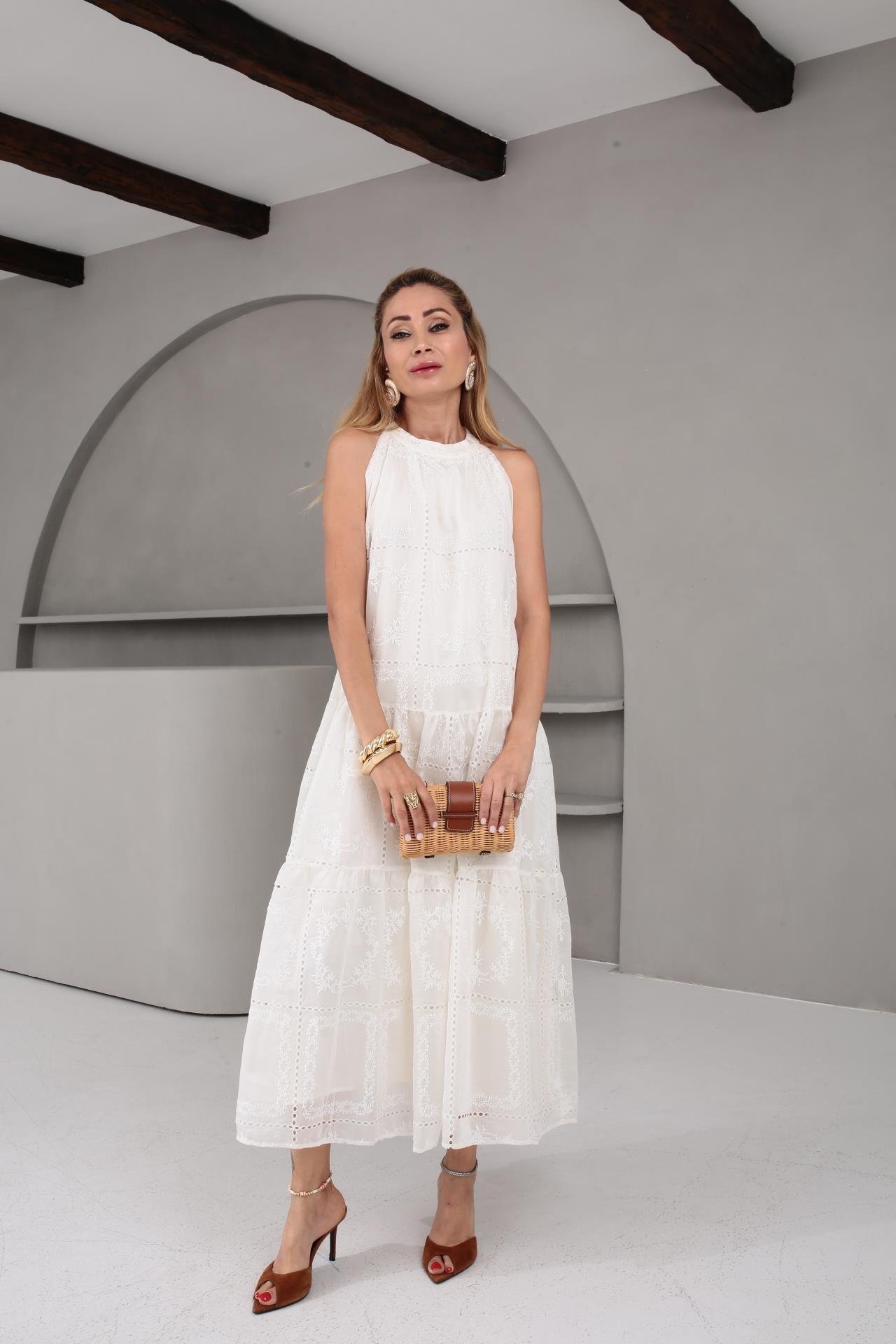 Boyundan Bağlı Organze Nakışlı İthal Elbise ELBİSE | NO33