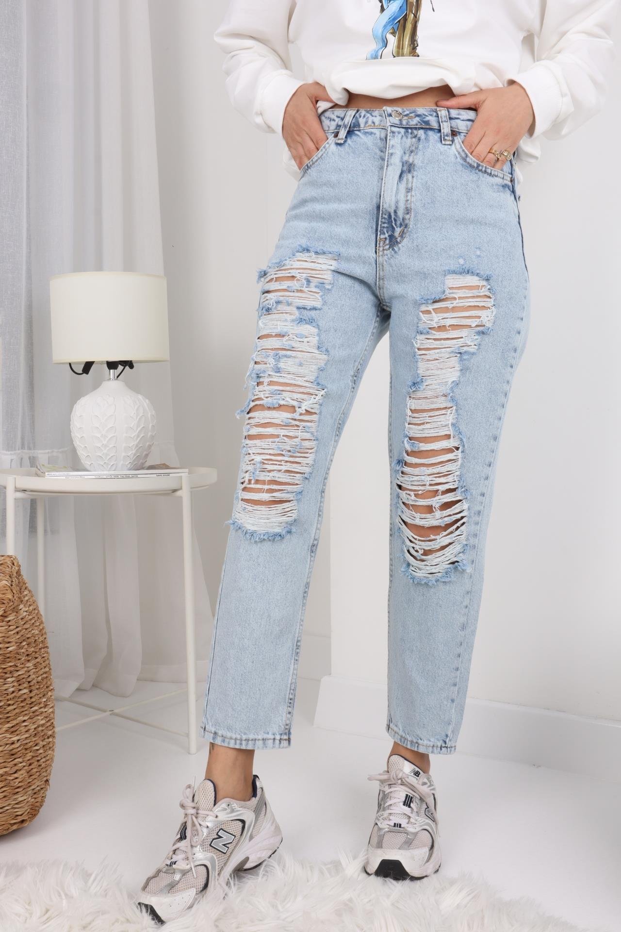 Buz Mavi Bol Yırtıklı Likrasız Mom Jean JEAN