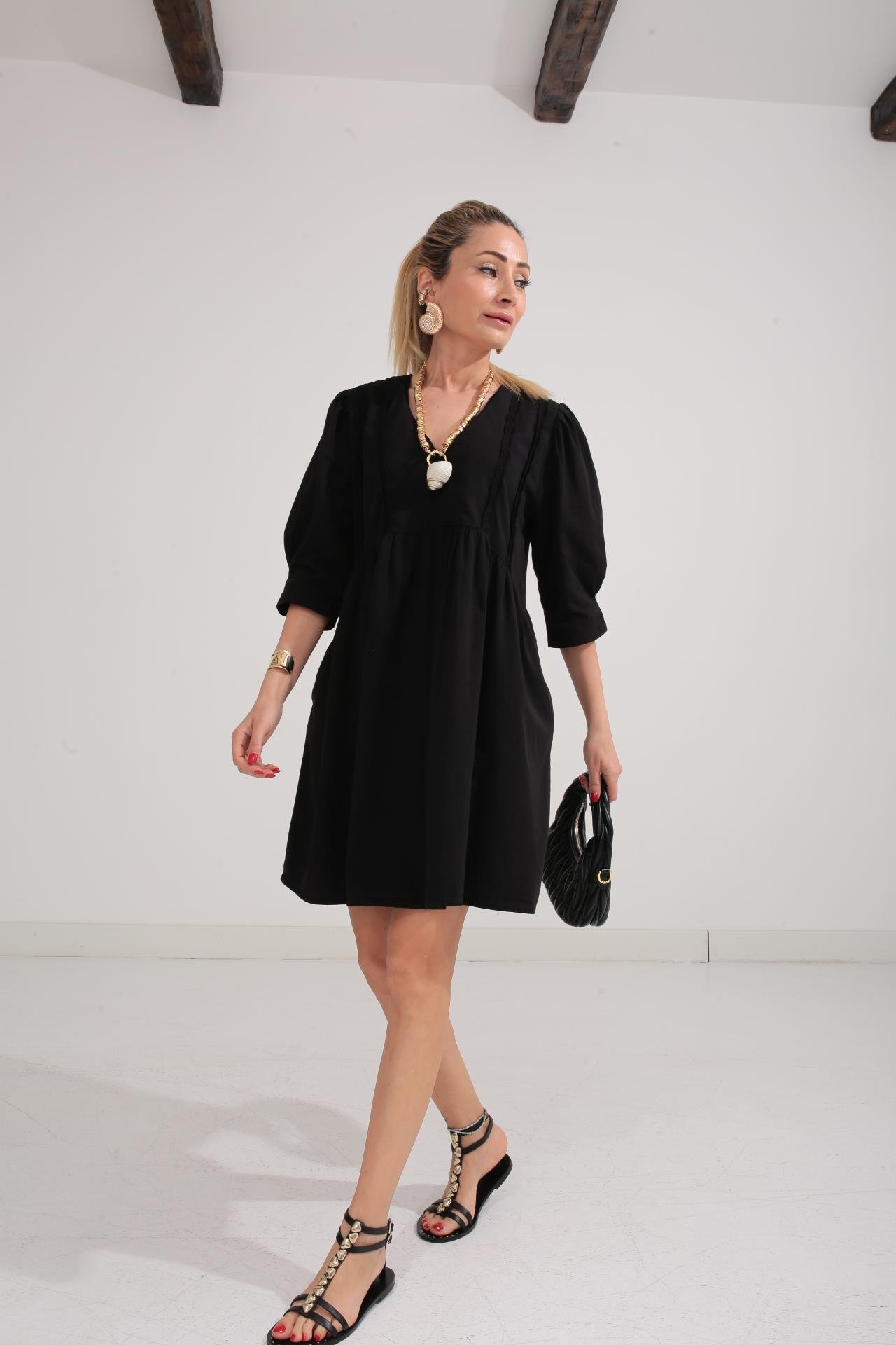 Dantel Detay V Yaka Siyah Katlı Elbise ELBİSE | NO33