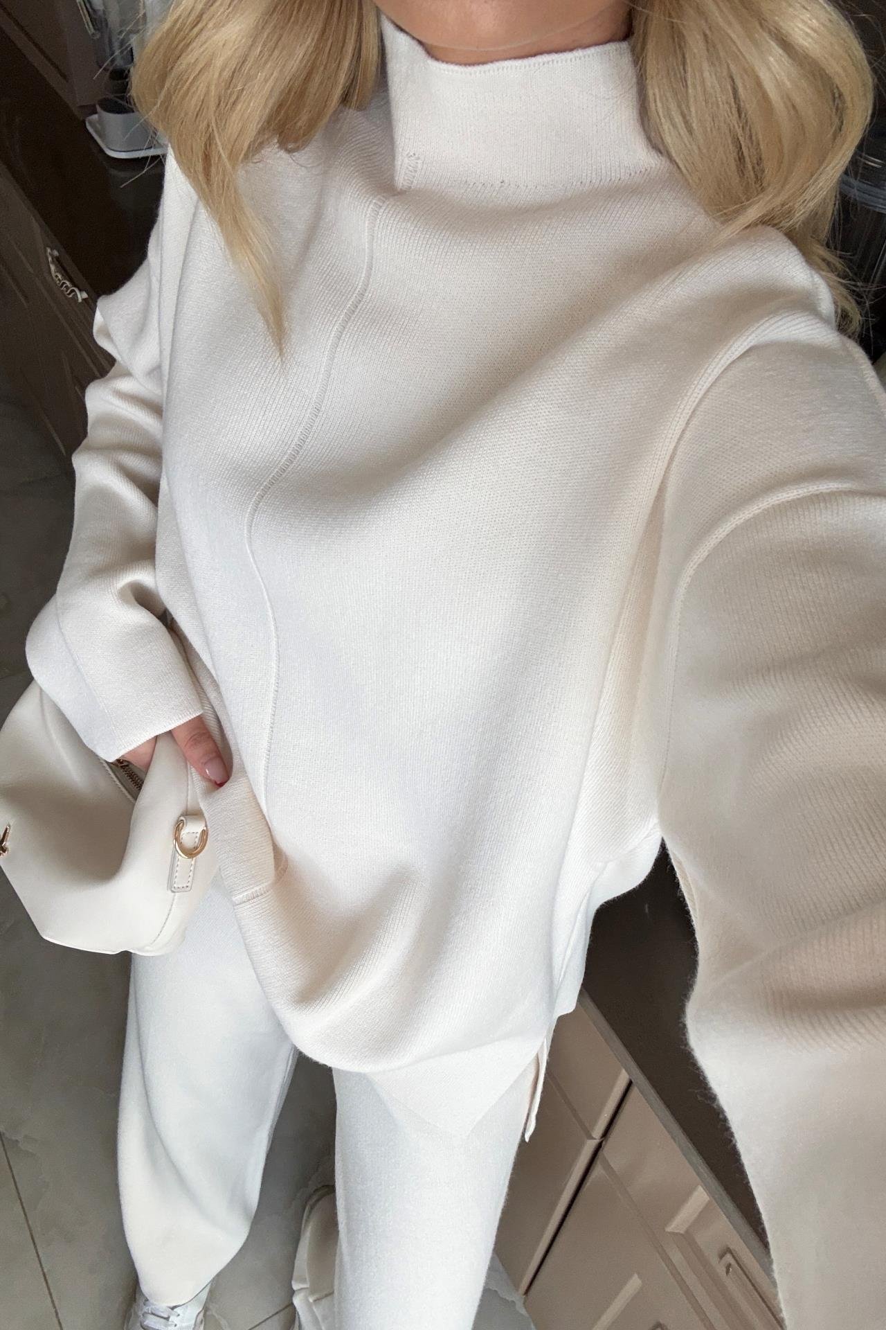 Dik Yaka Ekru Pantolonlu Triko Takım TAKIM