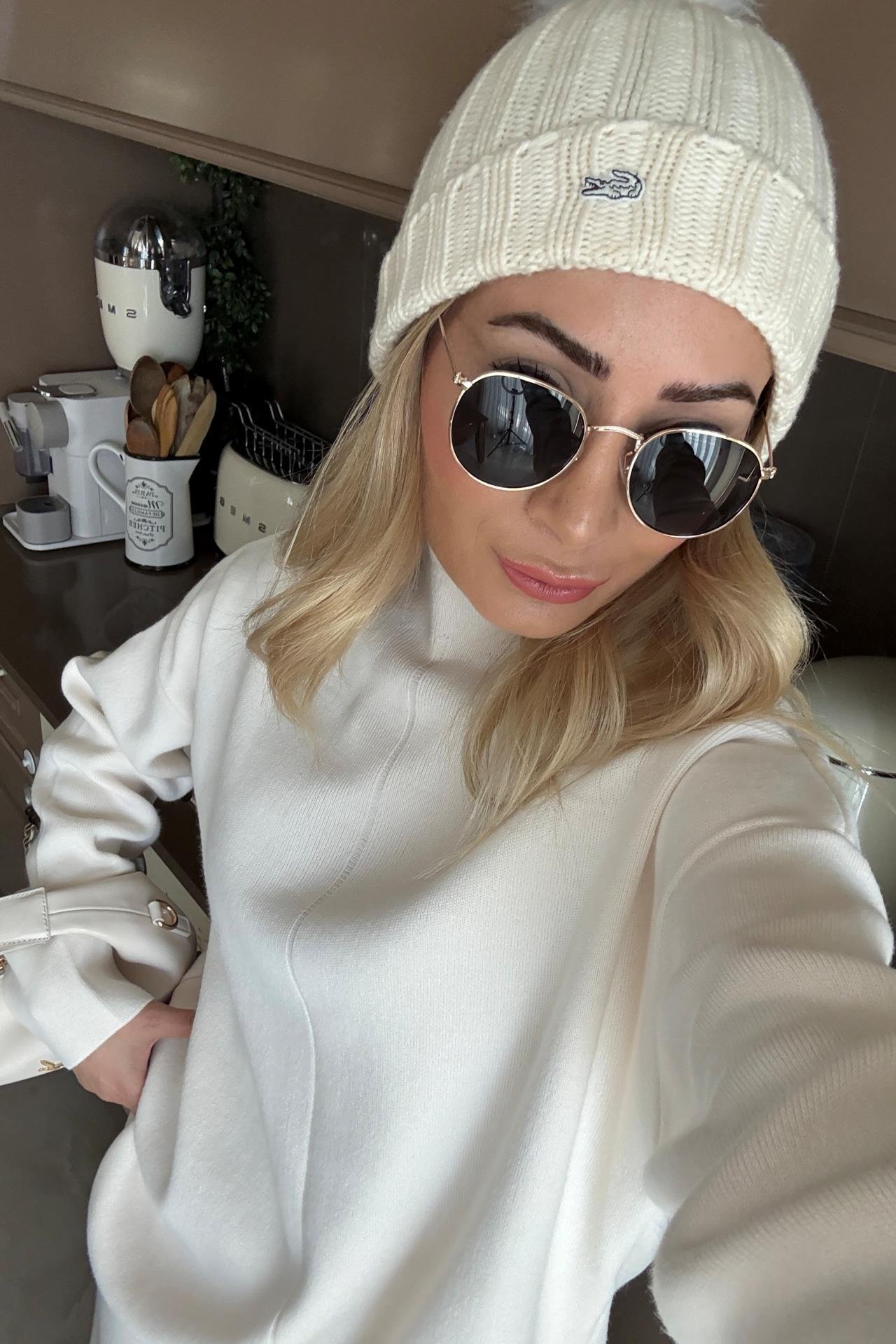 Dik Yaka Ekru Pantolonlu Triko Takım TAKIM