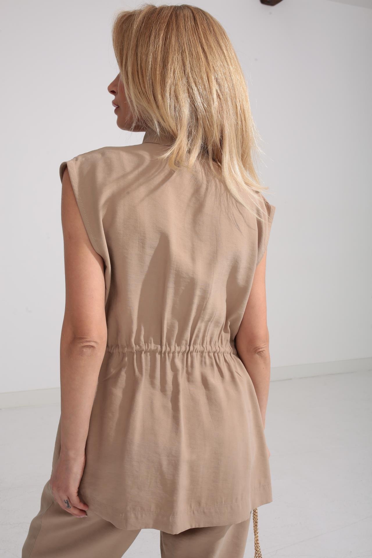 Dik Yaka Yelekli Tensel Kumaş Camel Takım TAKIM