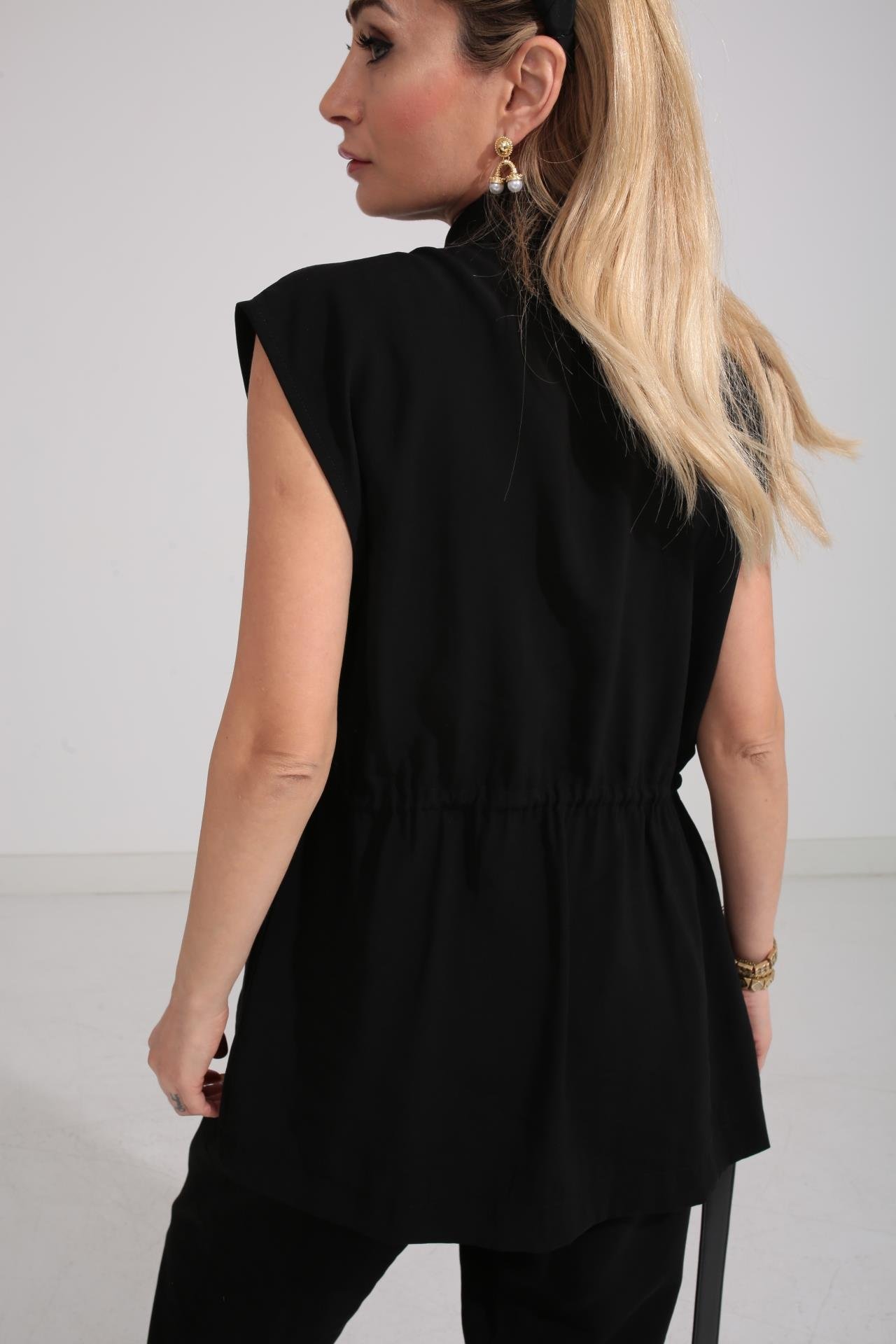 Dik Yaka Yelekli Tensel Kumaş Siyah Takım TAKIM