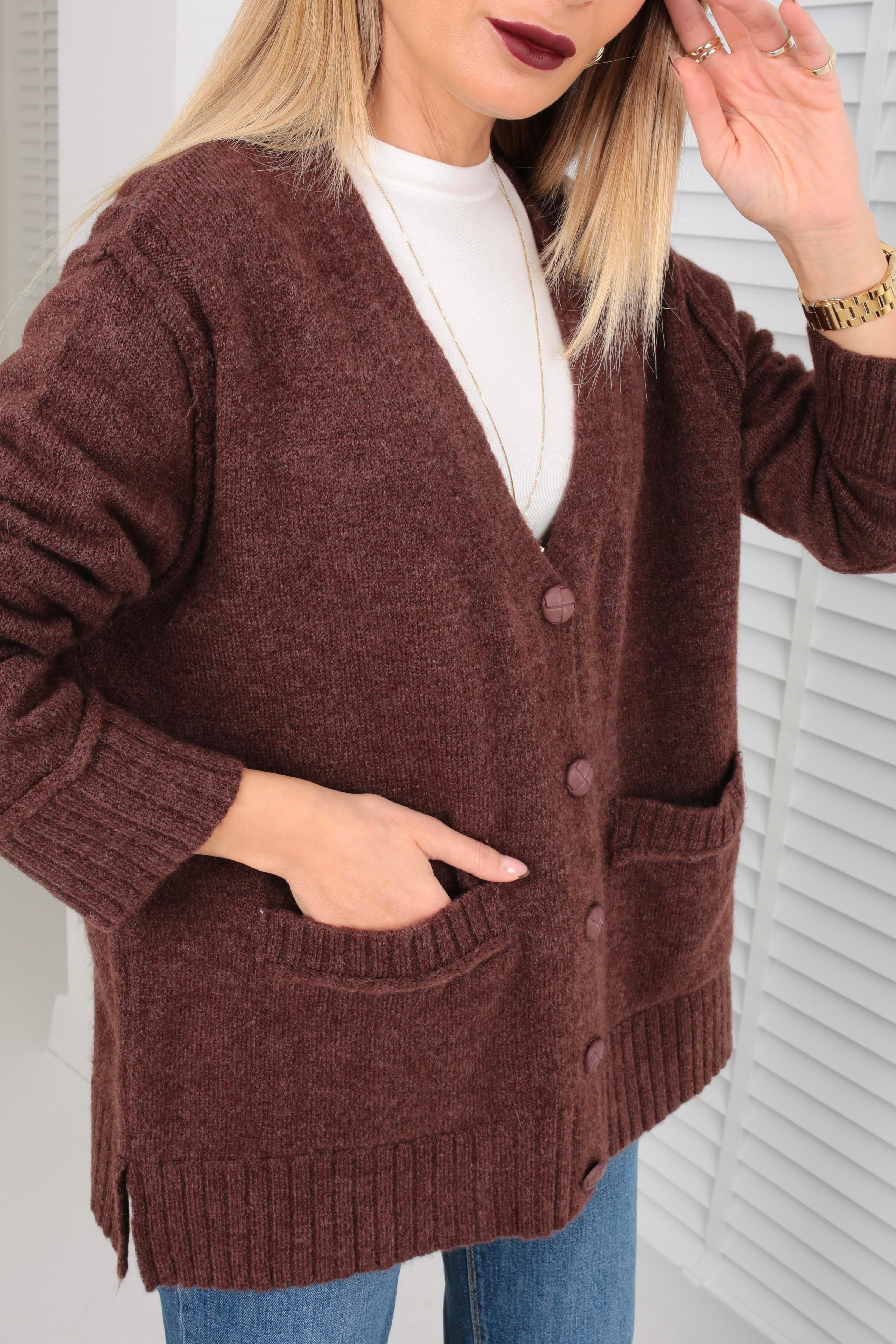 Düğme Detay Cepli Kahve Hırka HIRKA