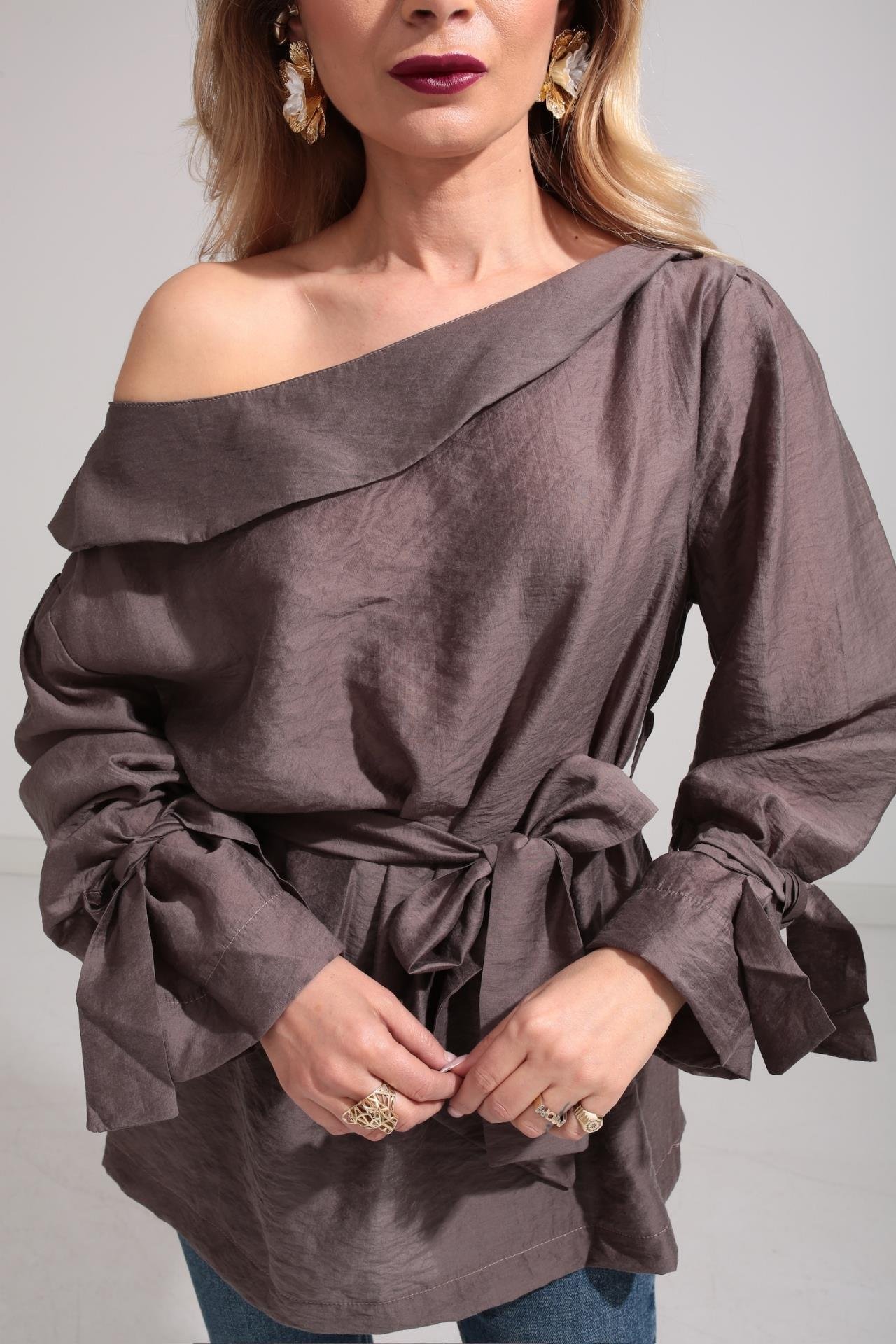 Düşük Omuz Kahve Bluz BLUZ