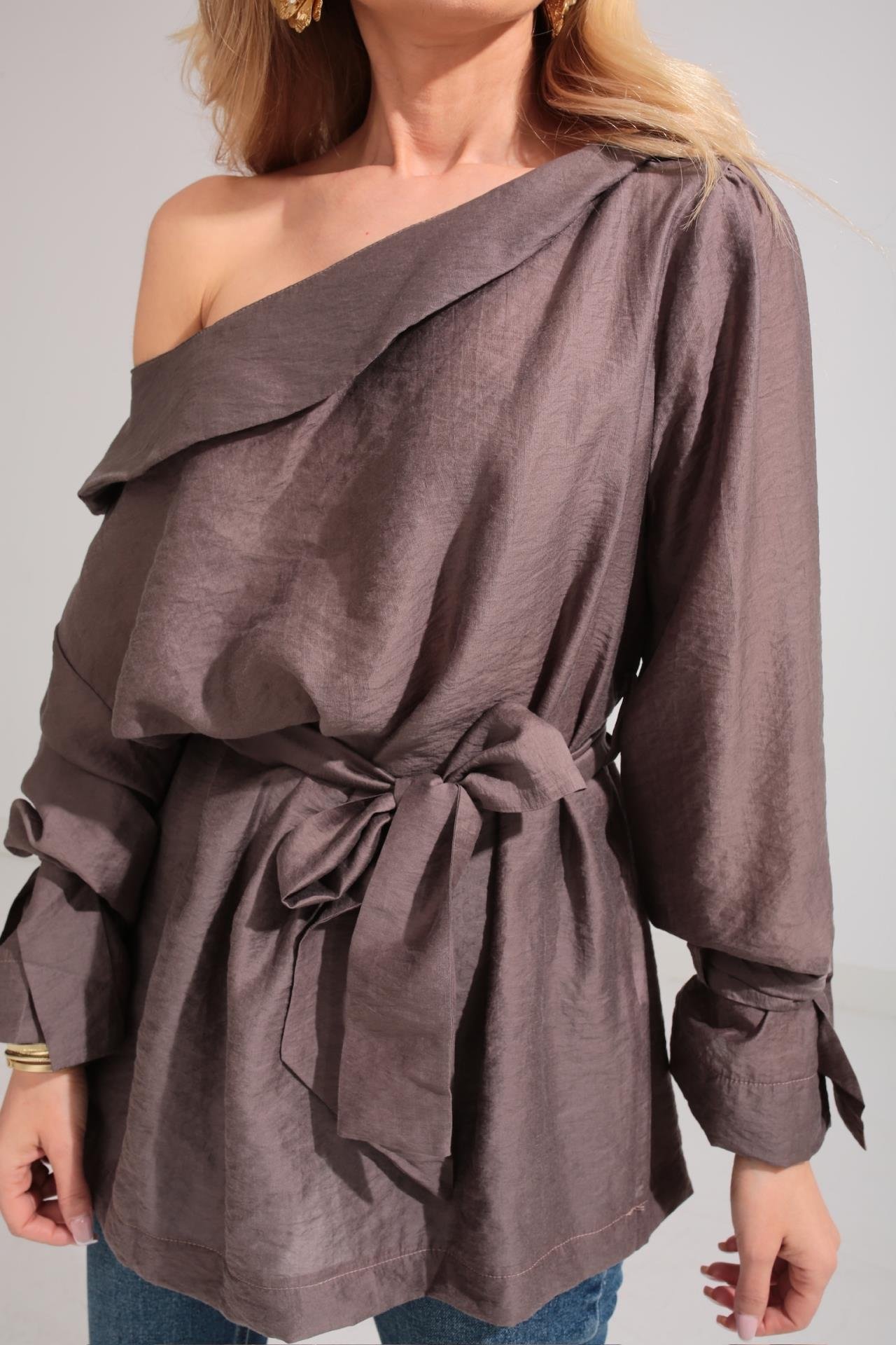 Düşük Omuz Kahve Bluz BLUZ