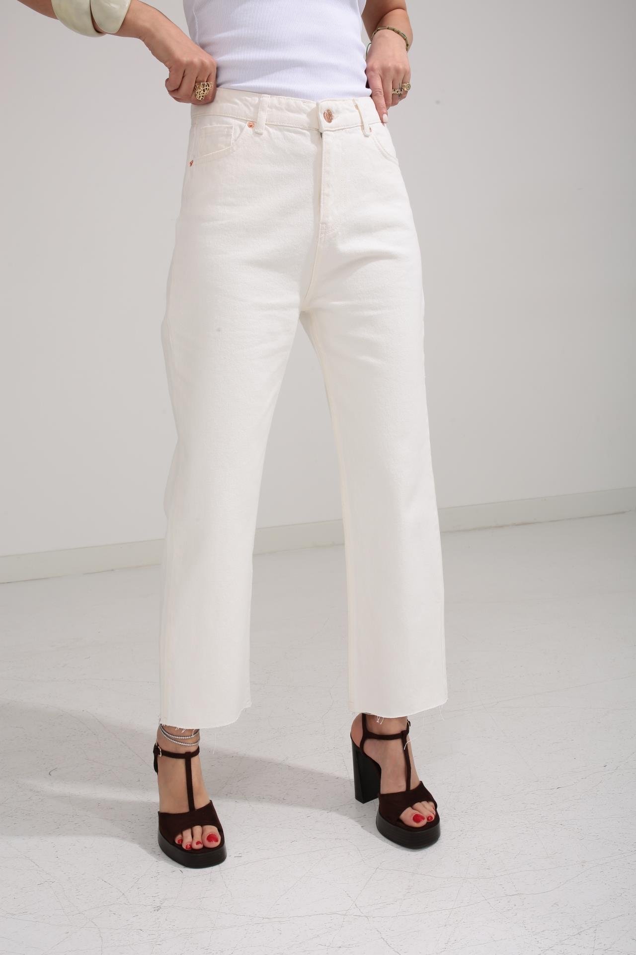 Ekru Paçası Kesik Mom Jean JEAN | NO33
