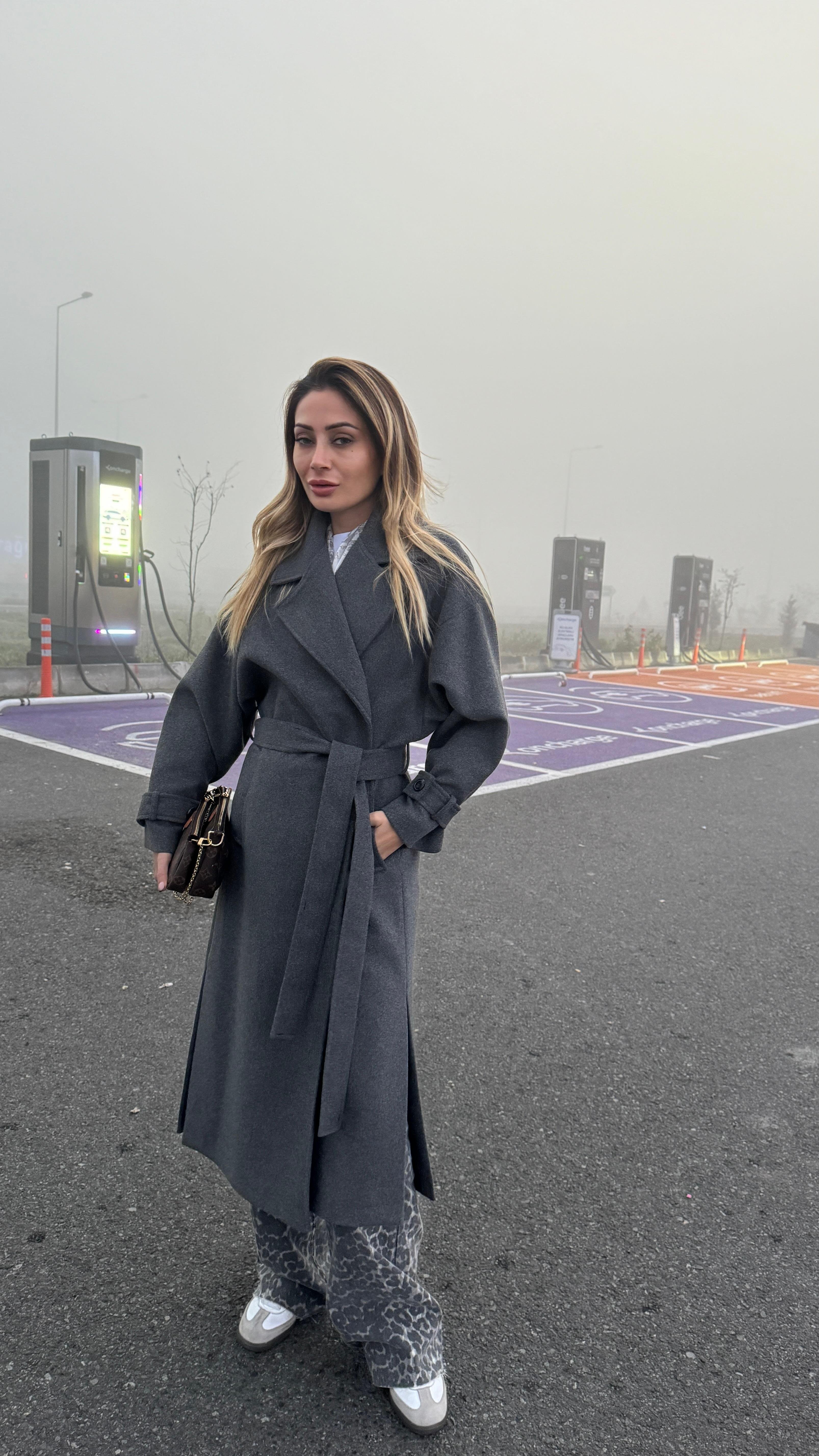 Füme Kuşaklı Kaşe Uzun Kaban KABAN