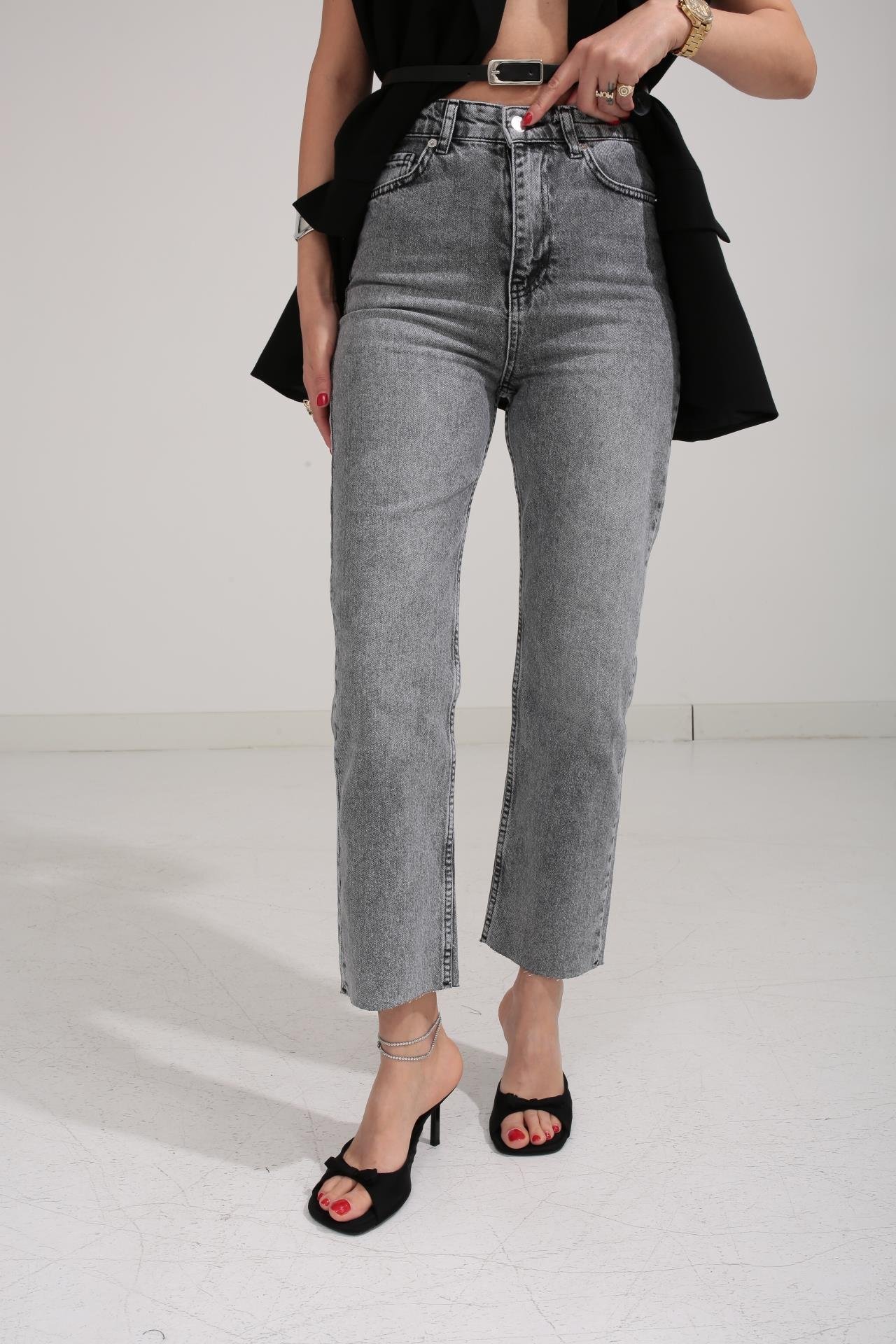 Füme Paçası Kesik Mom Jean JEAN | NO33