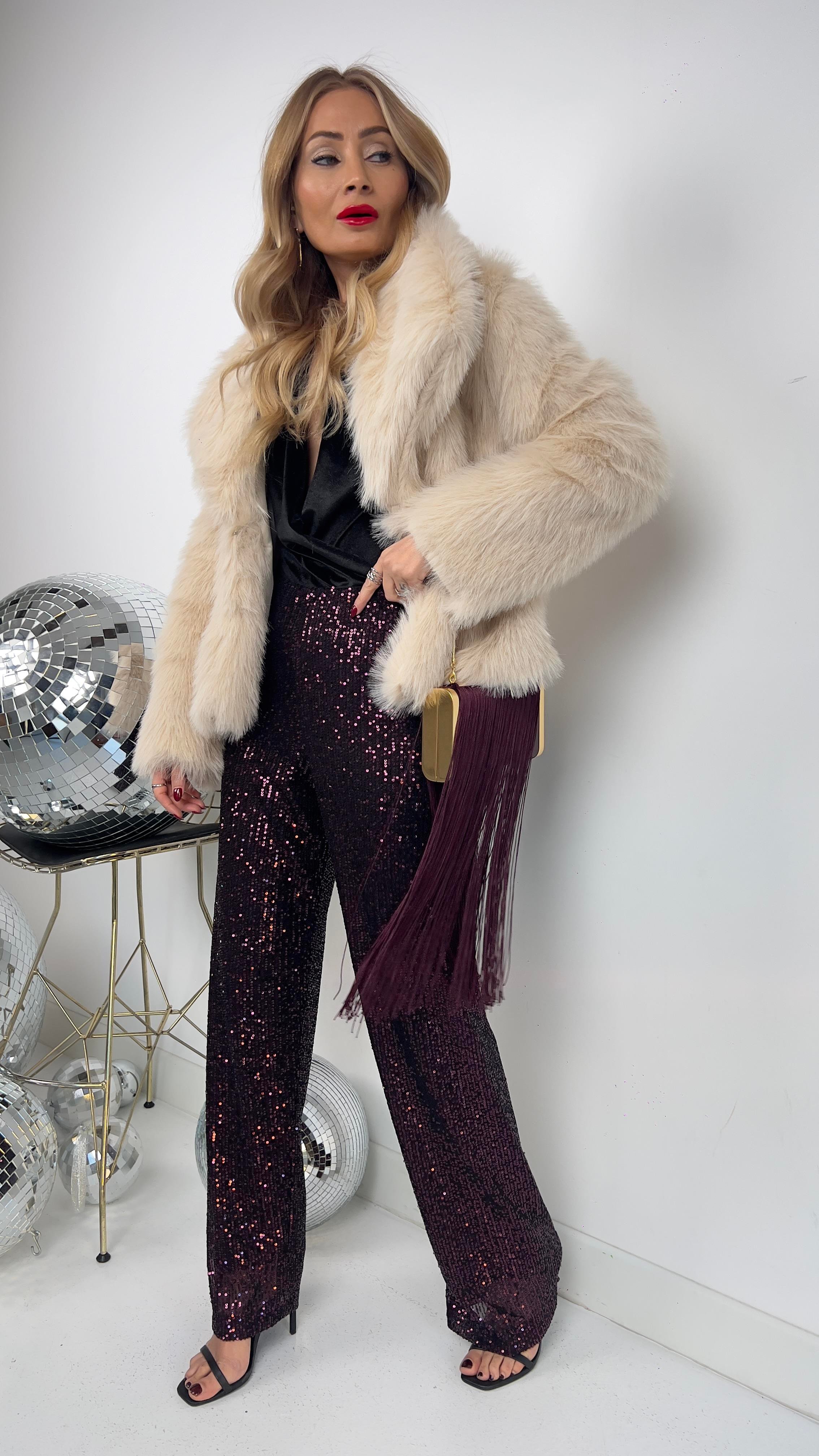 Geniş Yaka Krem Premium Kürk KABAN