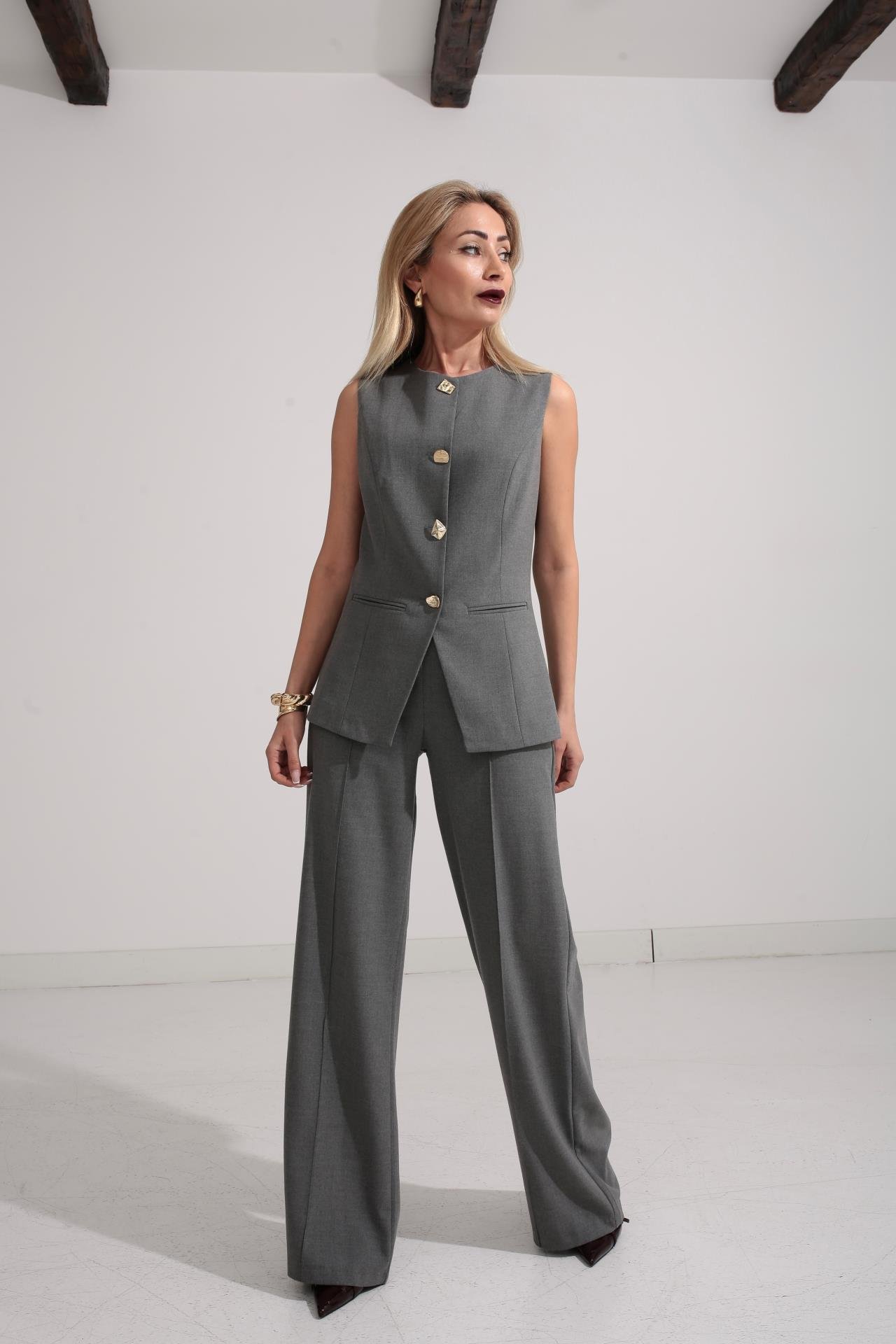 Gold Düğme Deta Gri Yelekli Takım TAKIM