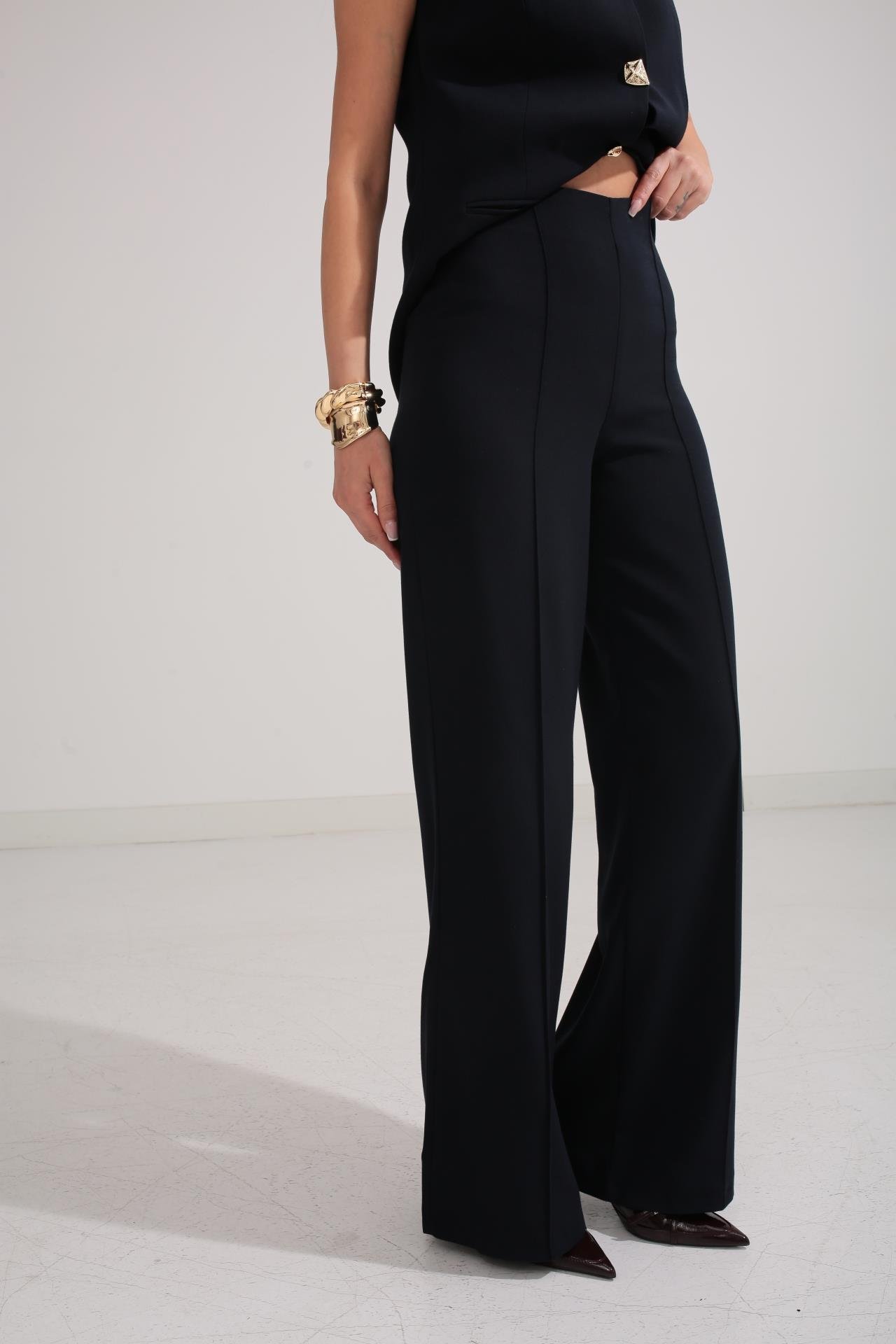 Gold Düğme Deta Lacivert Yelekli Takım TAKIM