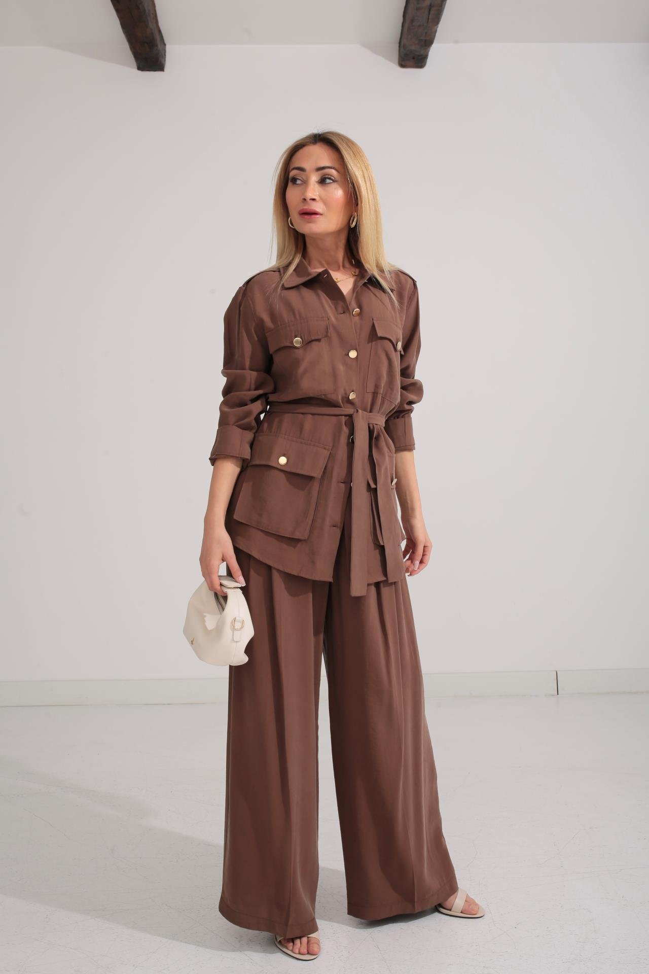 Gold Düğmeli Kahverengi Tensel Takım TAKIM