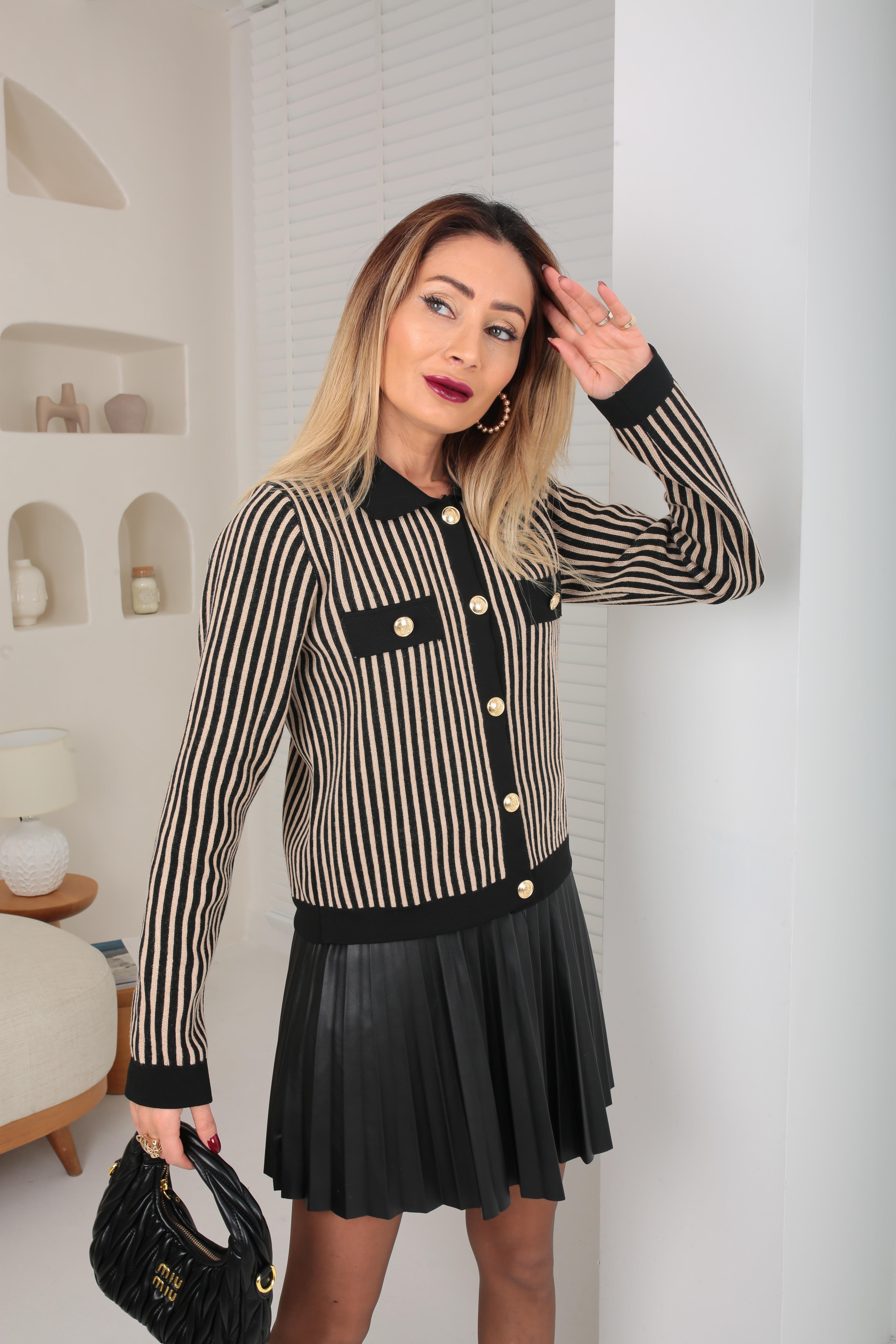 Gömlek Yaka Bej Çizgili Gold Düğmeli Hırka HIRKA