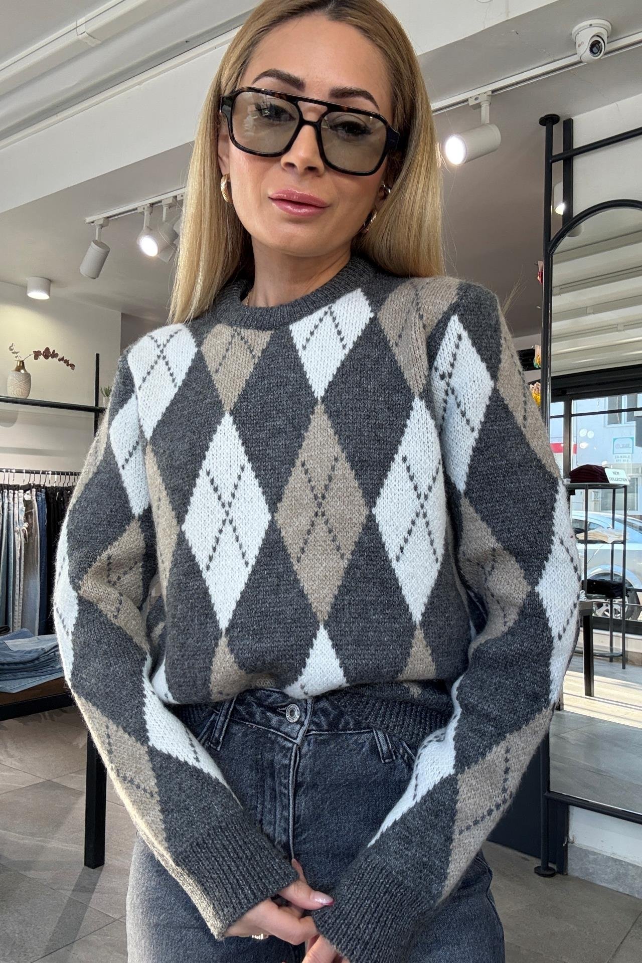 Gri Bej Baklava Desen Kazak TRİKO VE KAZAK