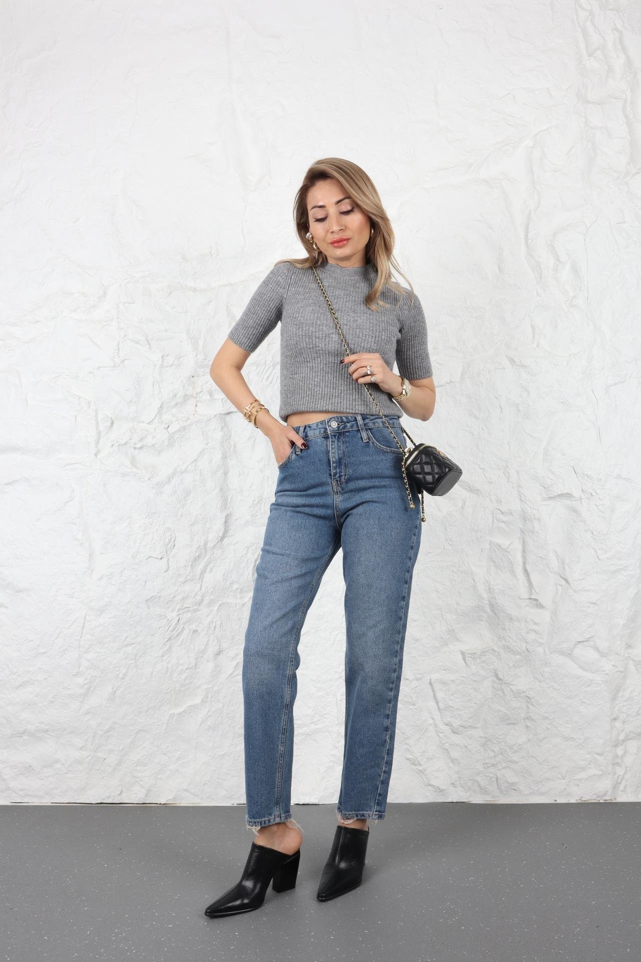 High Rise Relaxed Fit Jean JEAN