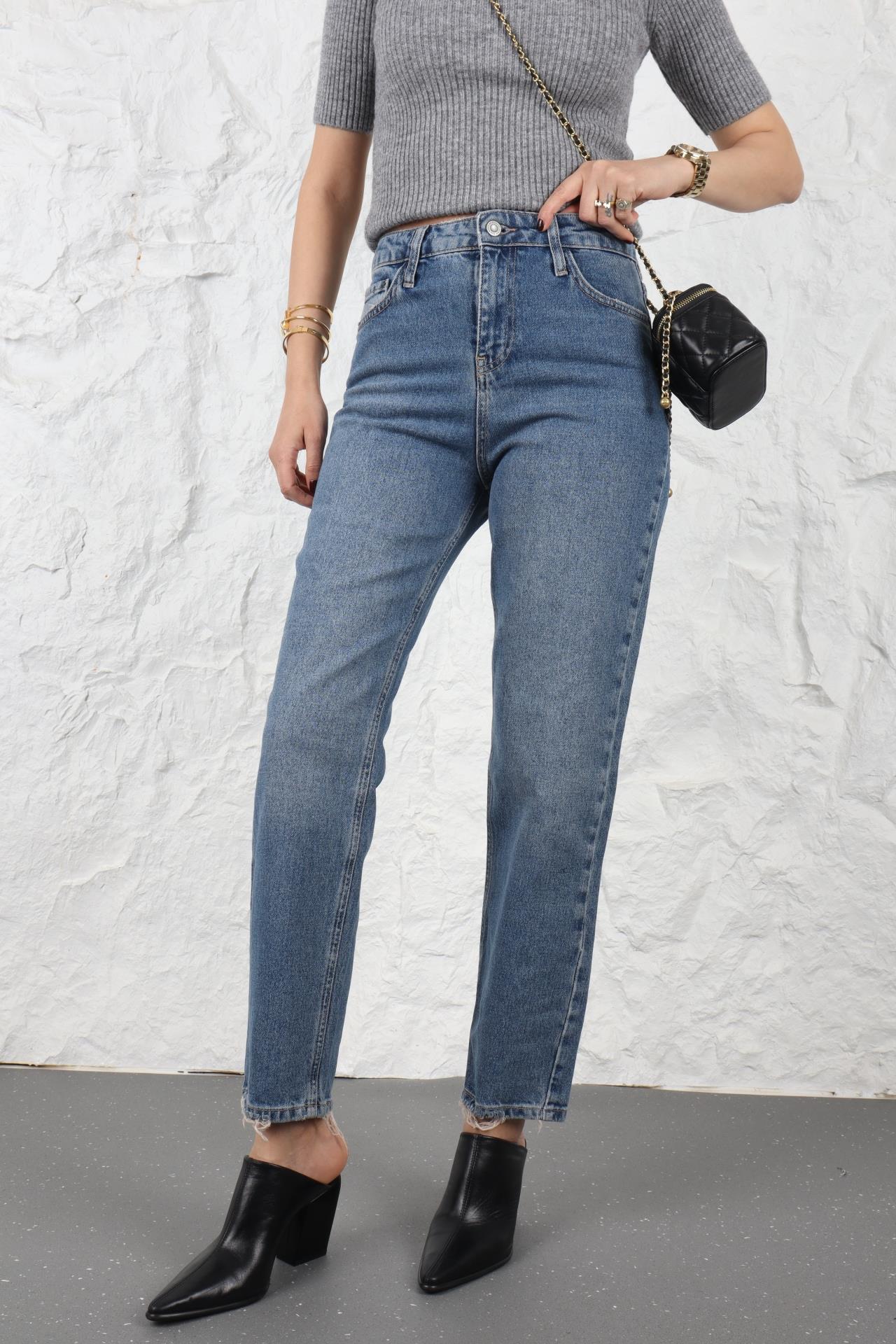High Rise Relaxed Fit Jean JEAN