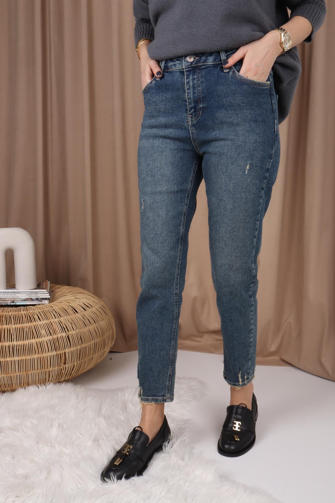 High Rise Tırnak Detaylı Likralı Mom Jean JEAN