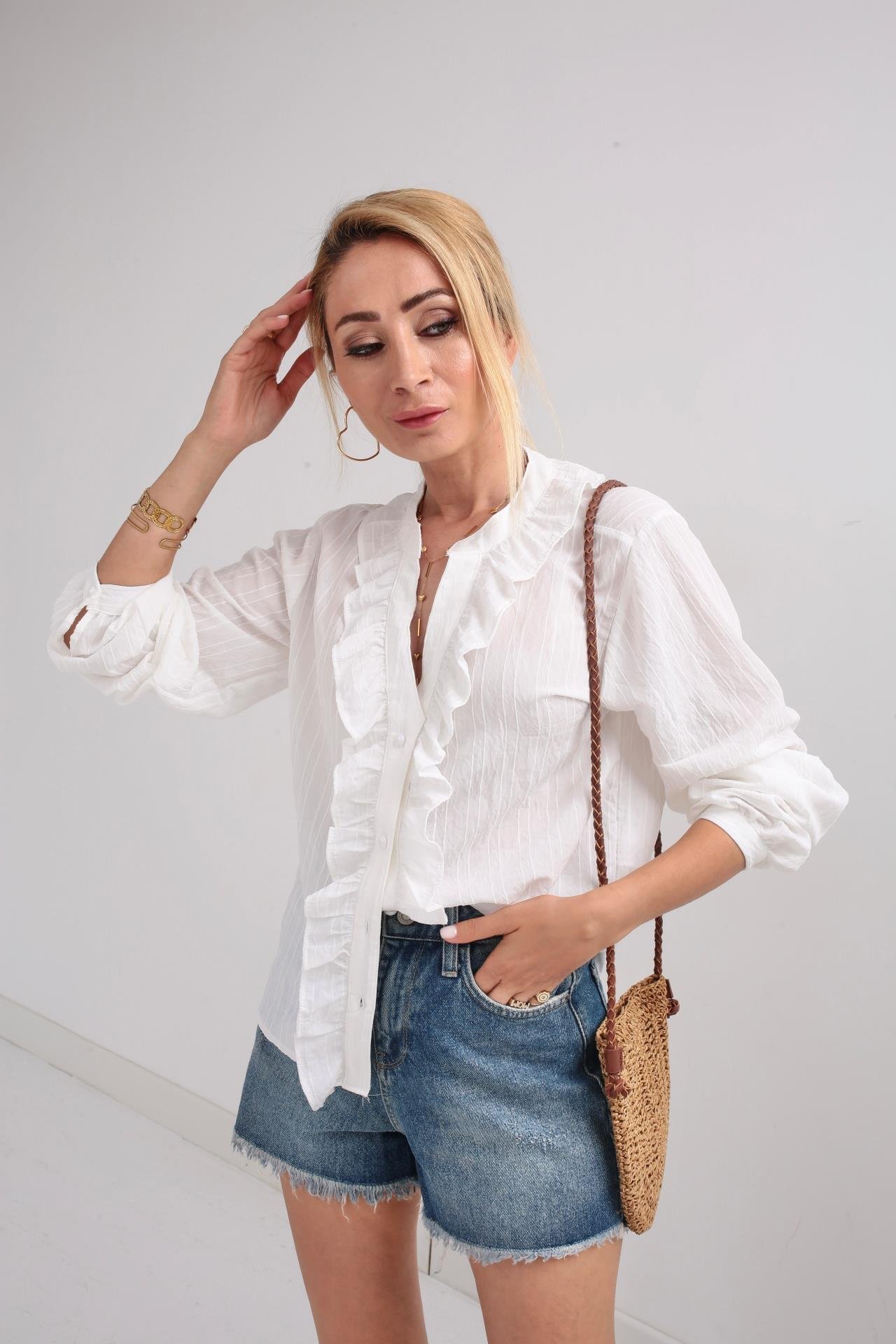 İnci Düğmeli Fırfır Detay Ekru Gömlek GÖMLEK | NO33