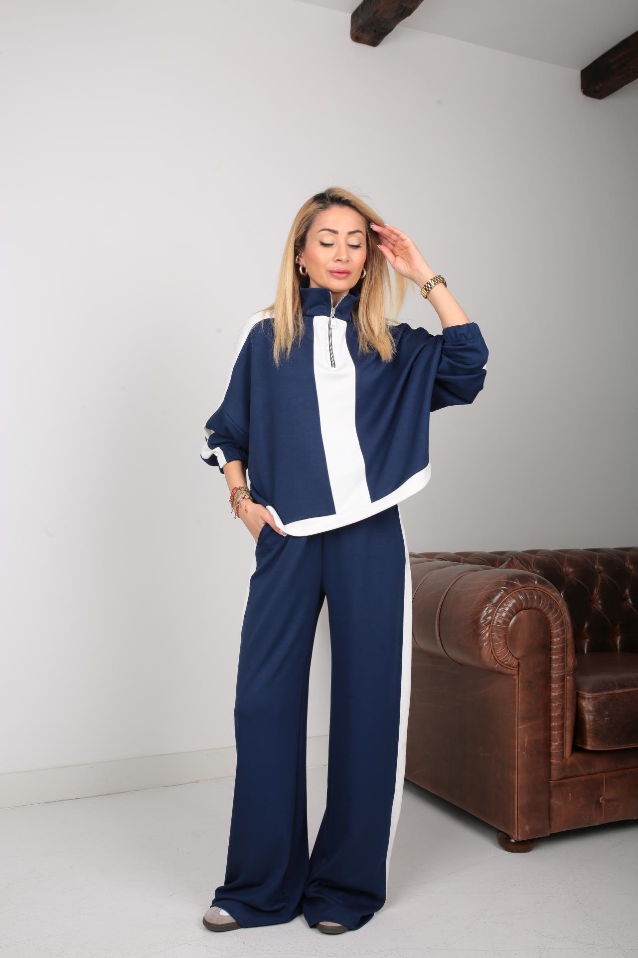 Kalın Şeritli Dik Yaka Lacivert Spor Takım SPOR TAKIMLAR