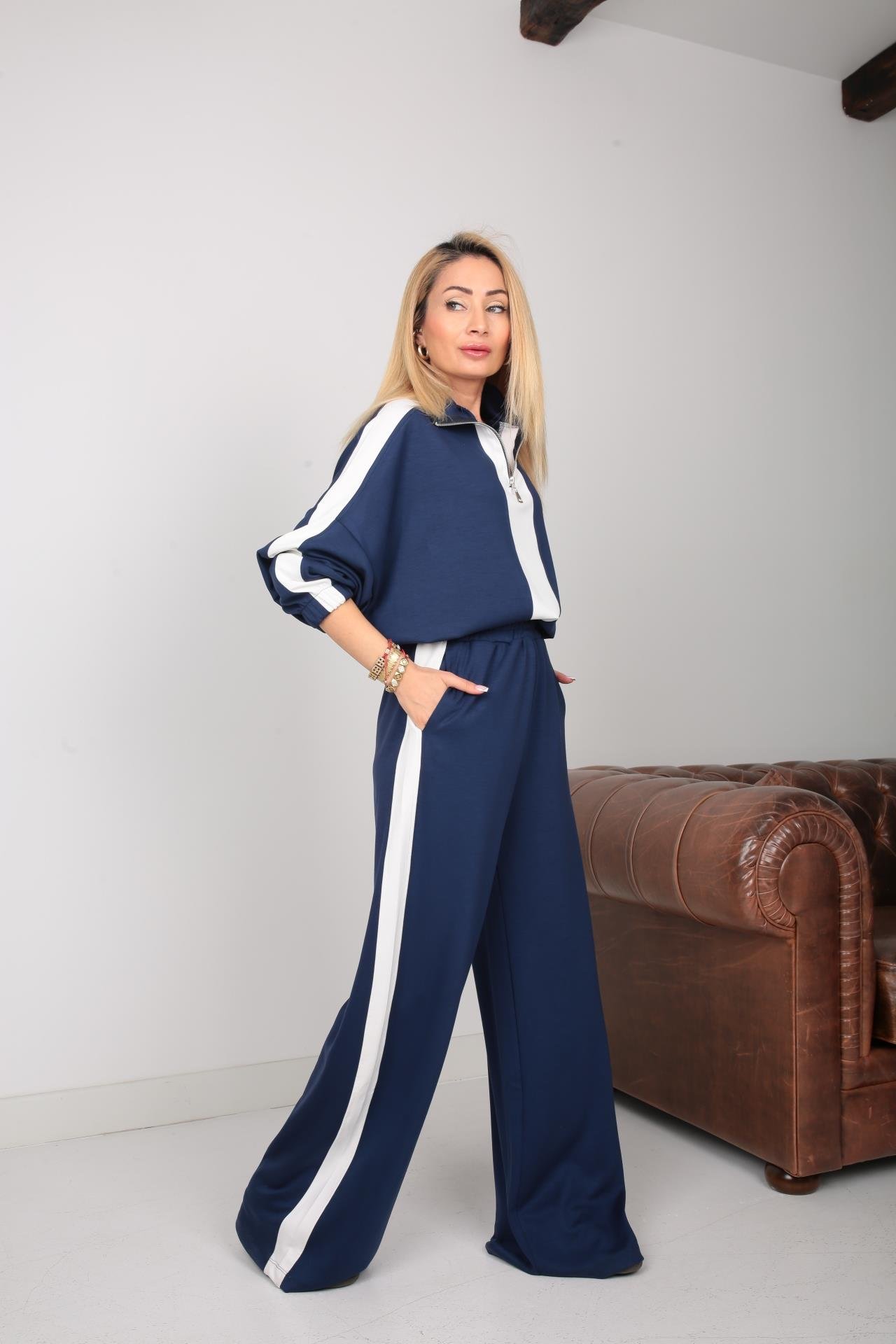 Kalın Şeritli Dik Yaka Lacivert Spor Takım SPOR TAKIMLAR