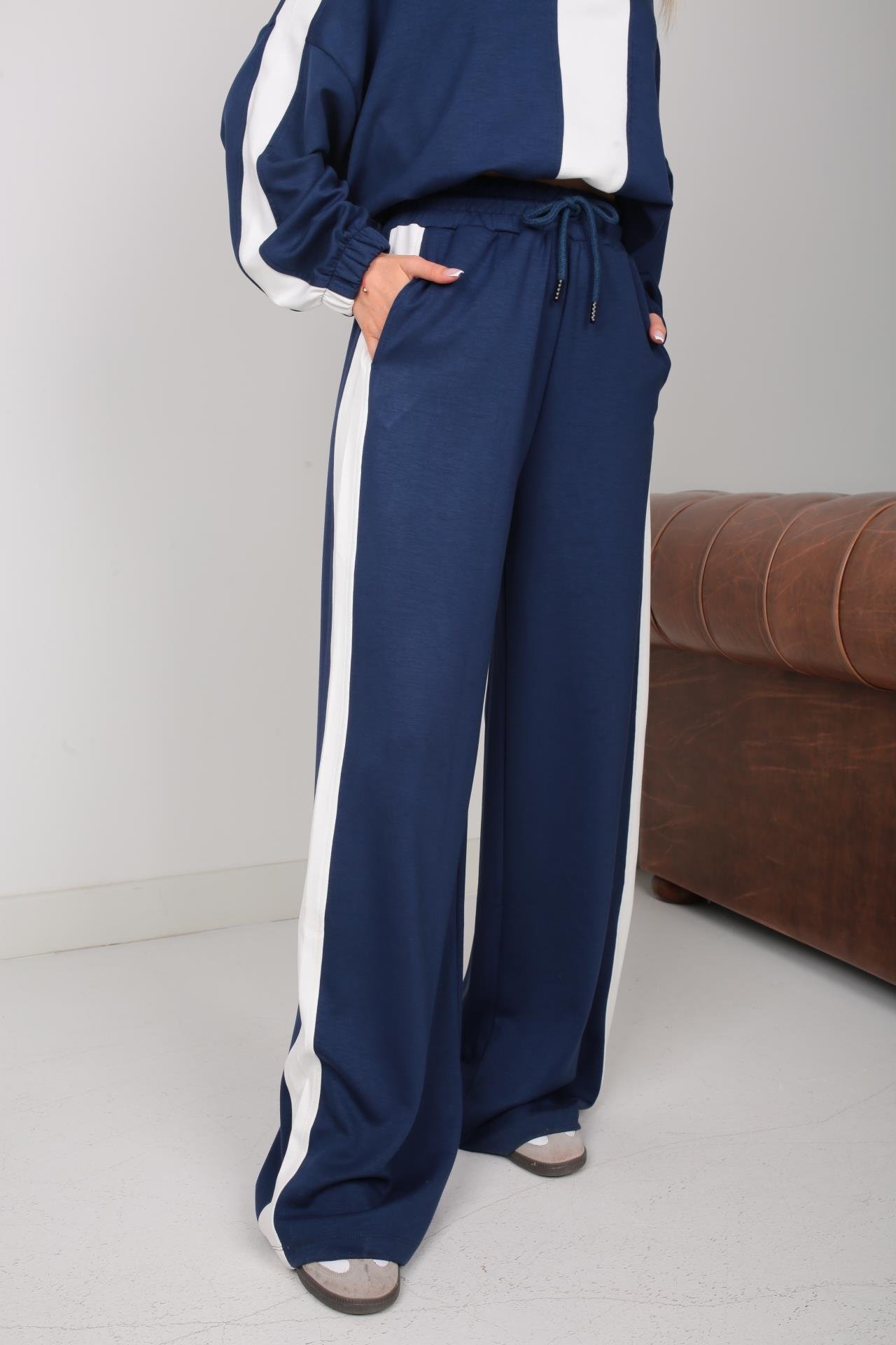 Kalın Şeritli Dik Yaka Lacivert Spor Takım SPOR TAKIMLAR