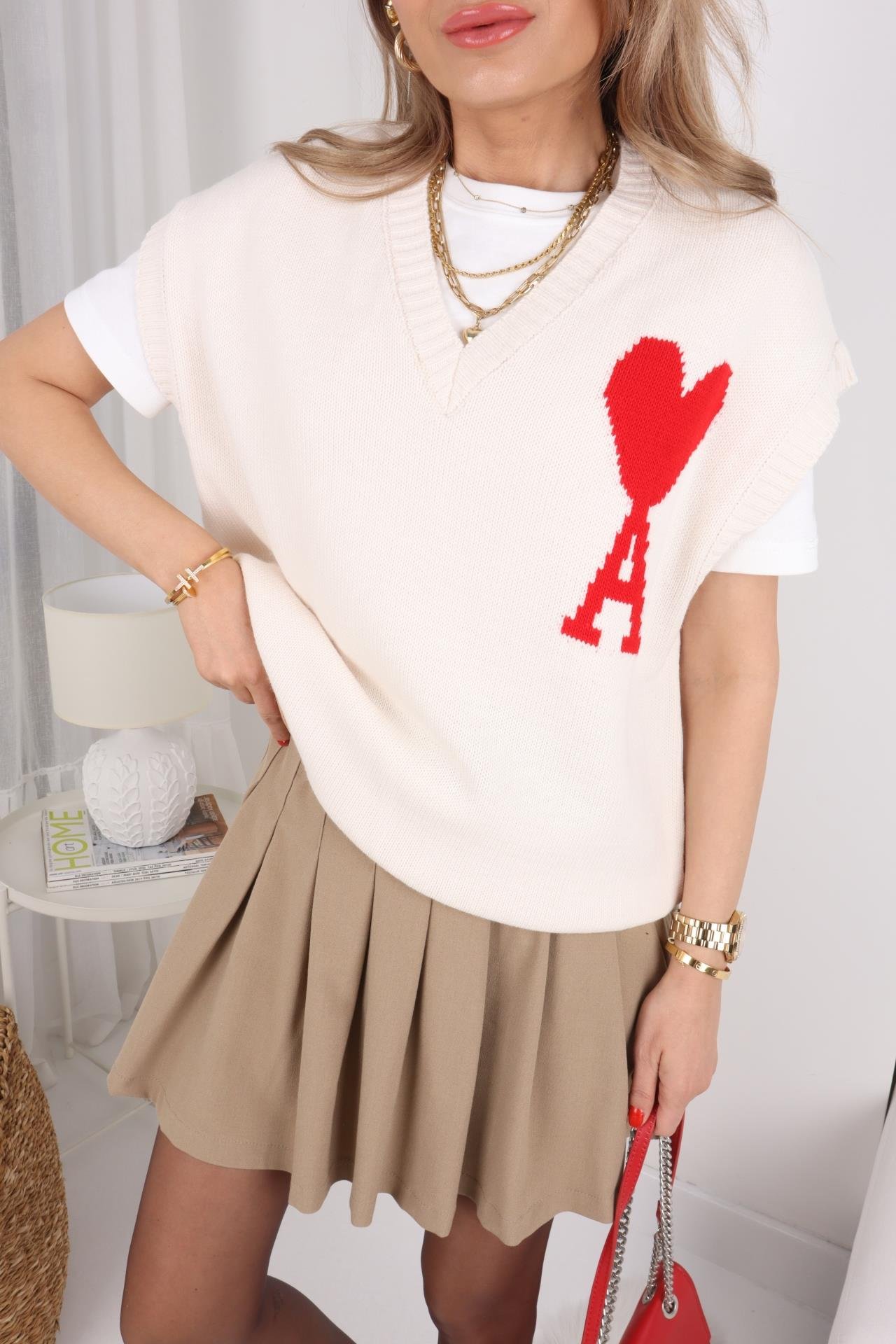 Kalp Desenli Ekru Süveter TRİKO VE KAZAK