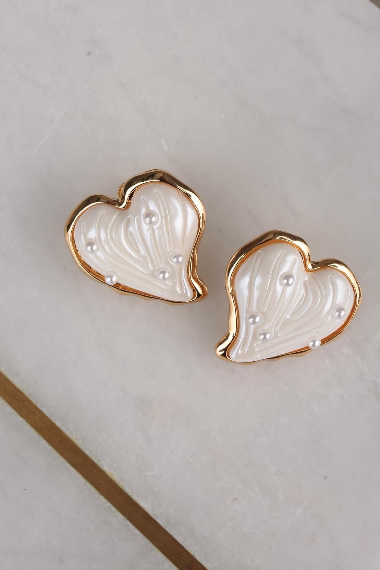 Kalp Detay Beyaz İncili Küpe KÜPE