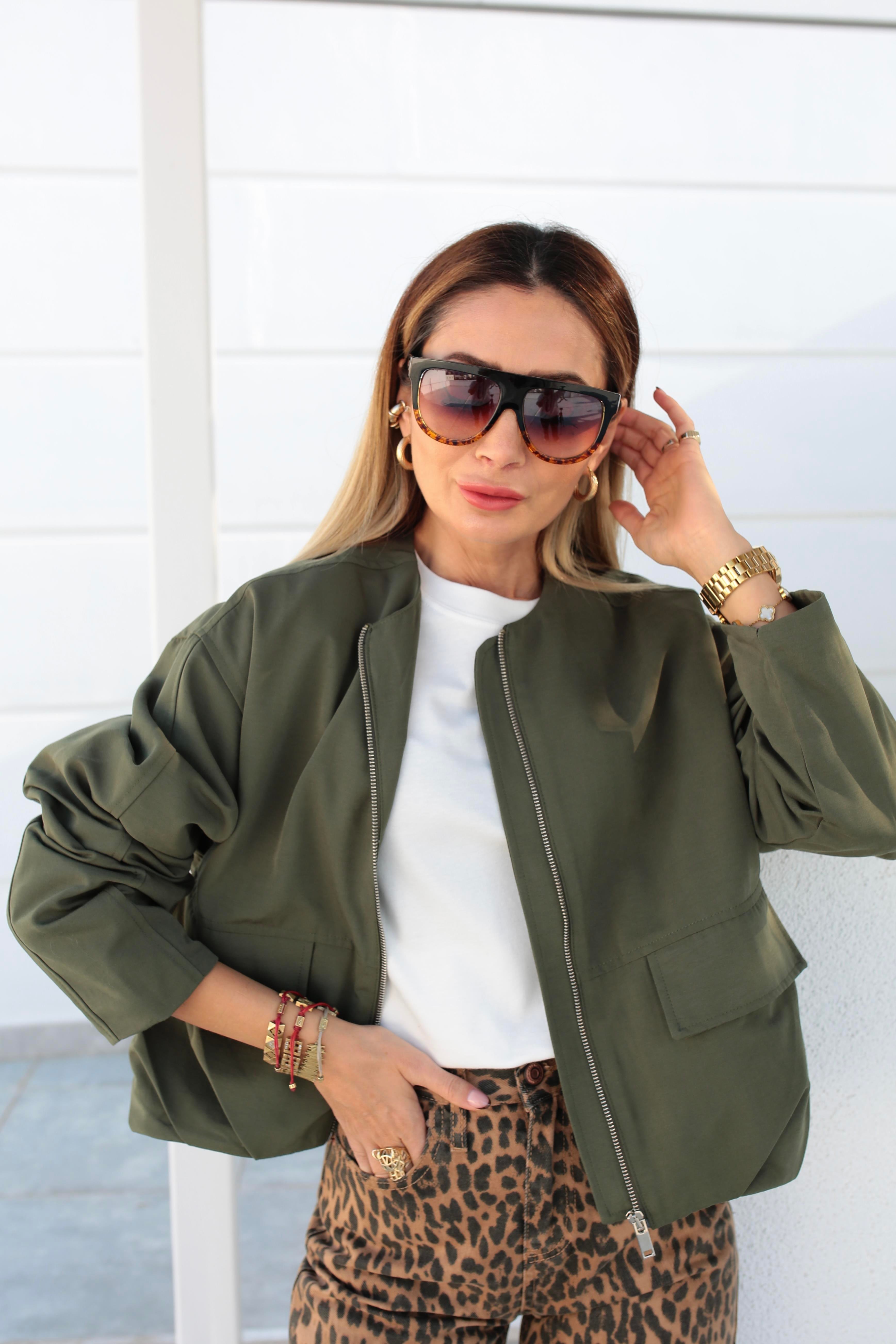 Kapak Cepli Pileli Haki Bomber Ceket CEKET